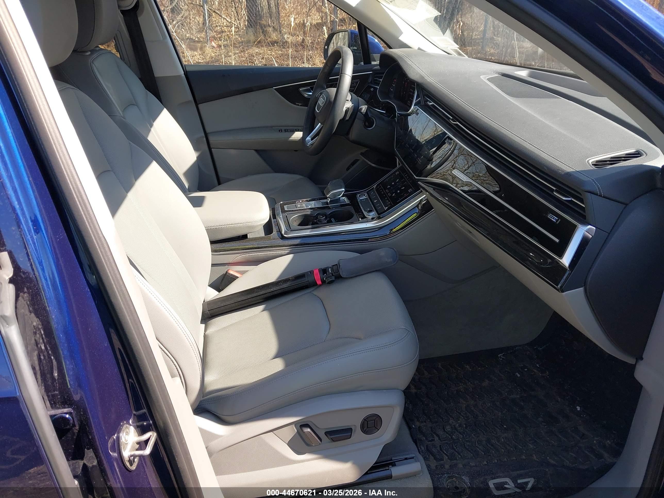 AUDI Q7 image 5