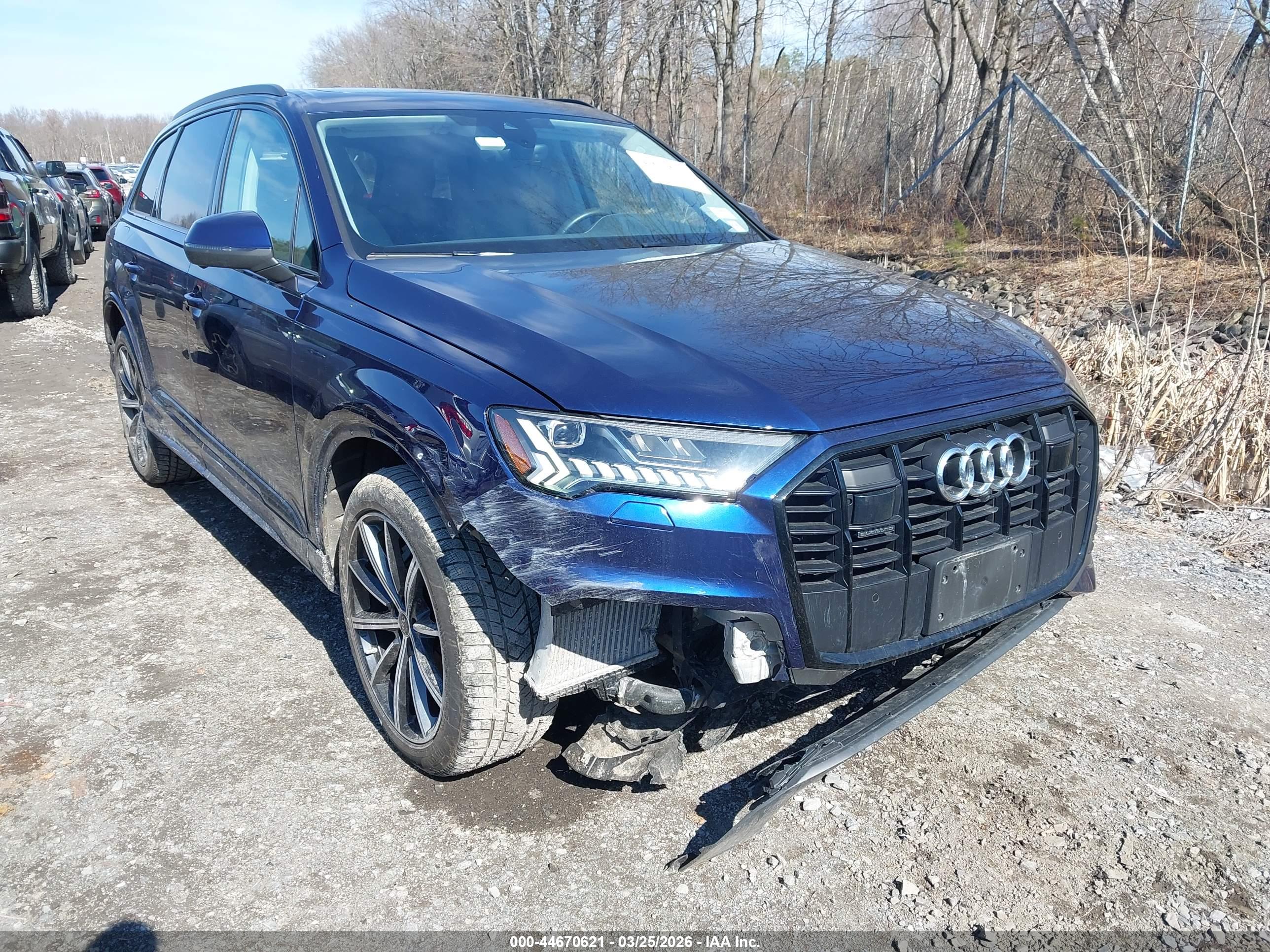 AUDI Q7 image 6