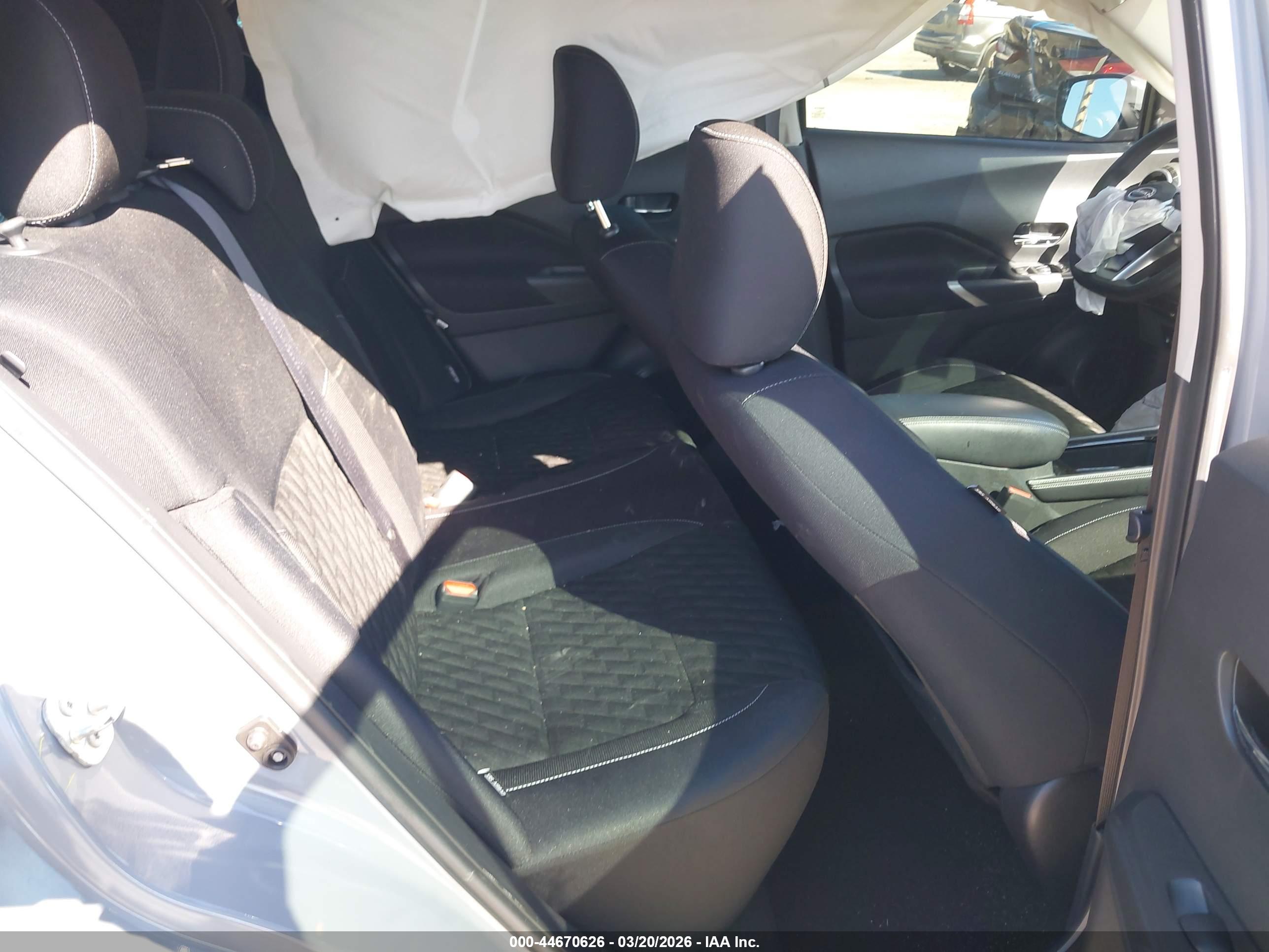 NISSAN KICKS image 8