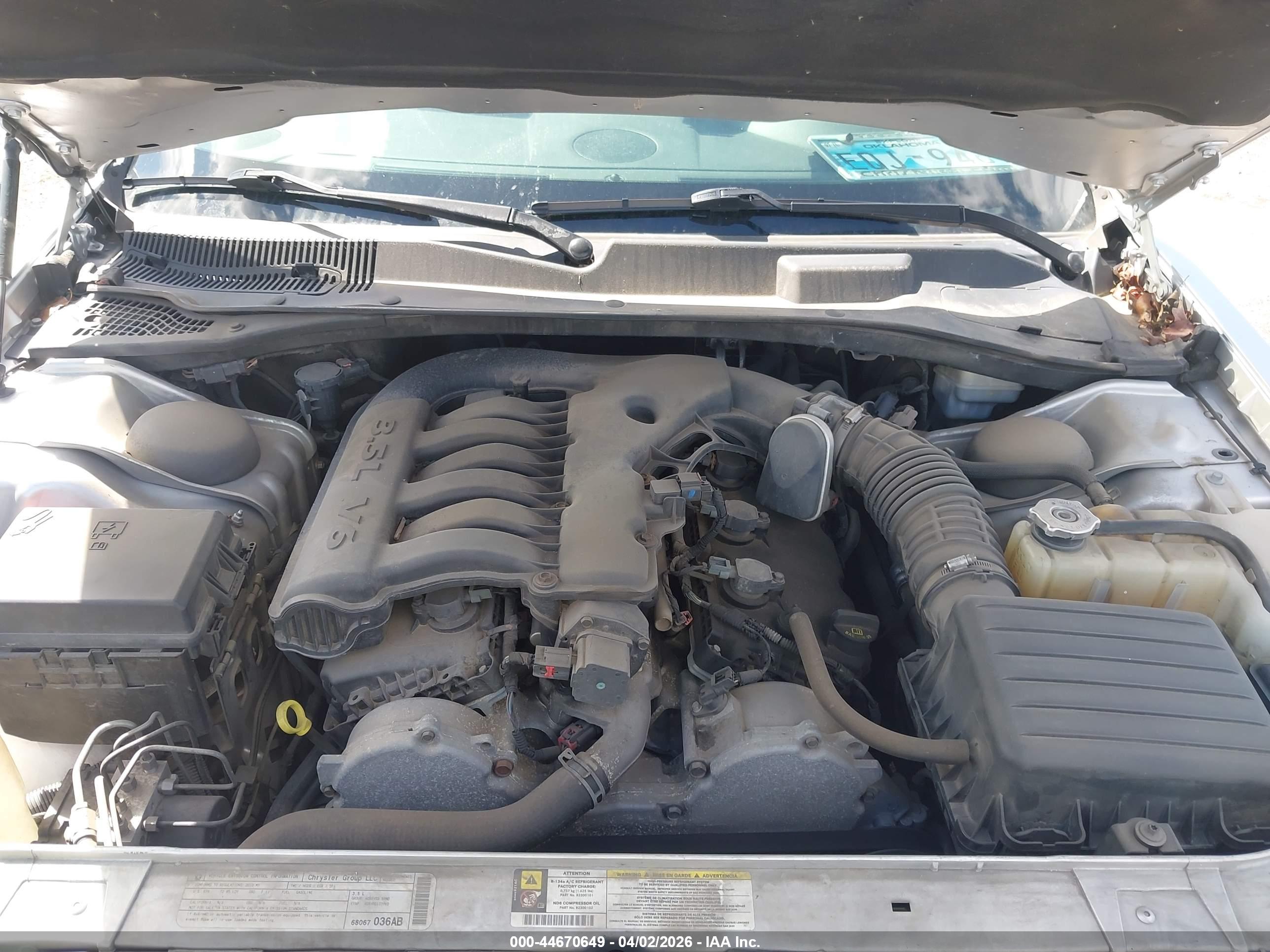 CHRYSLER 300 image 10