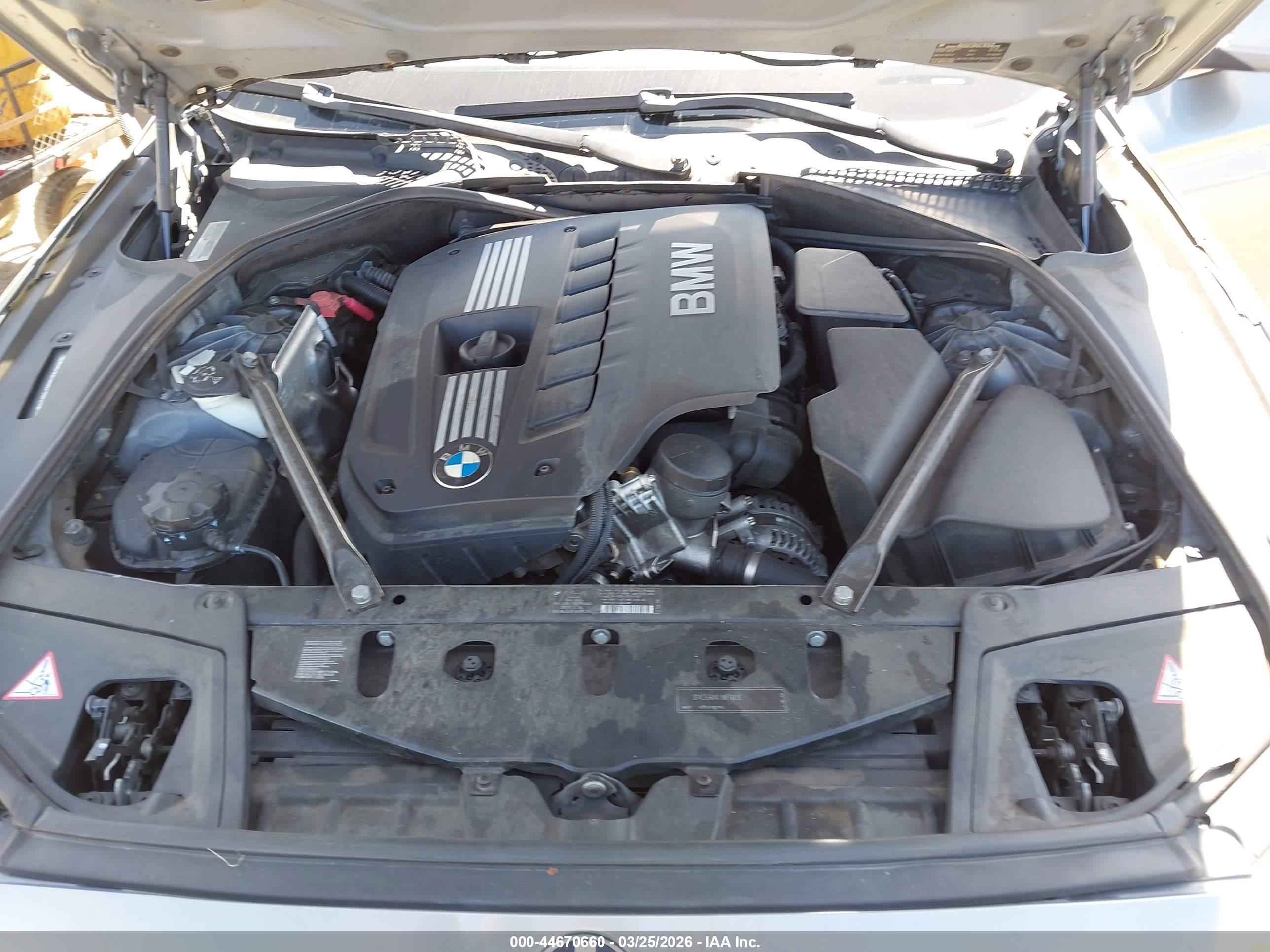 BMW 528I image 10
