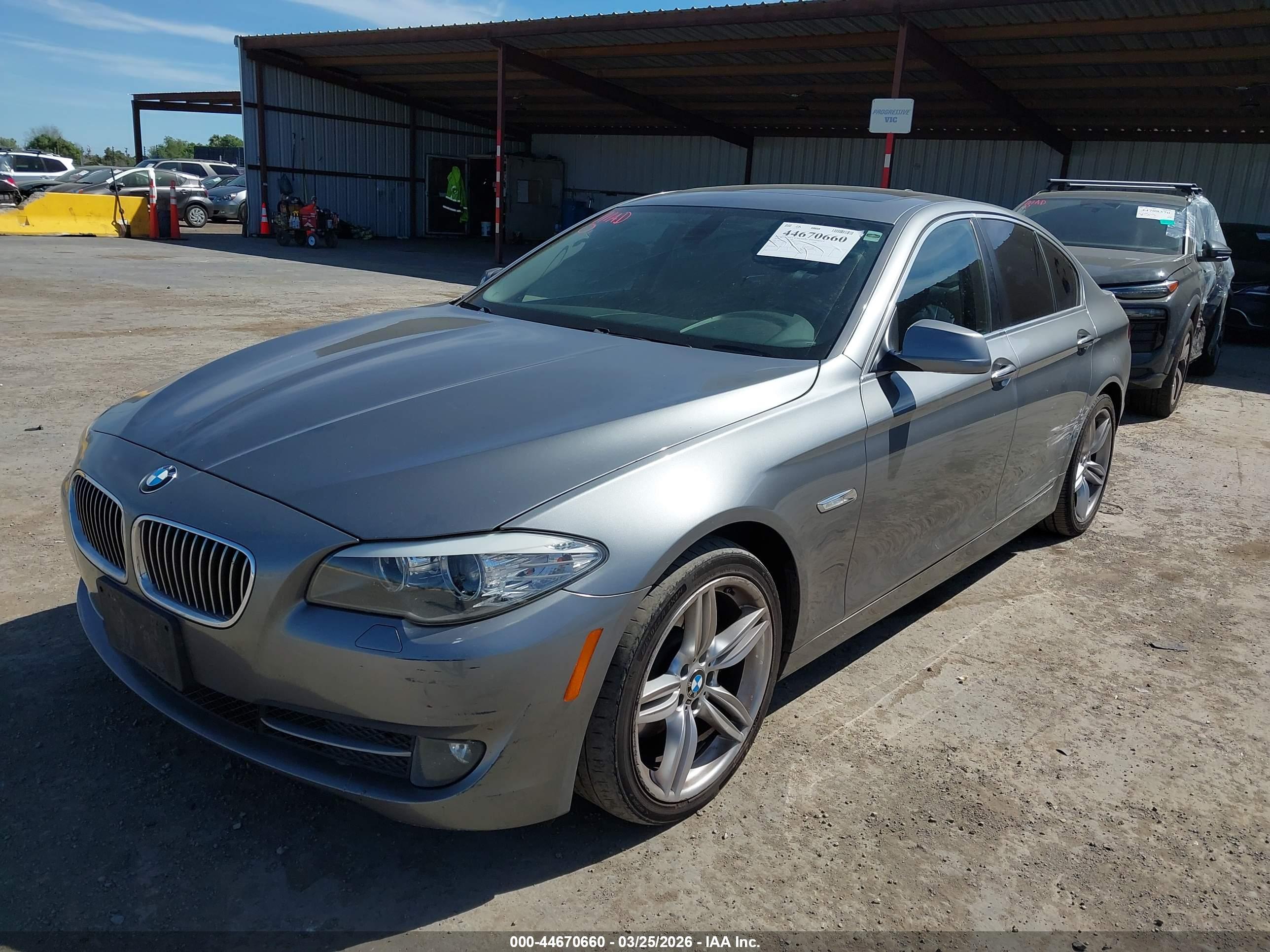 BMW 528I image 6