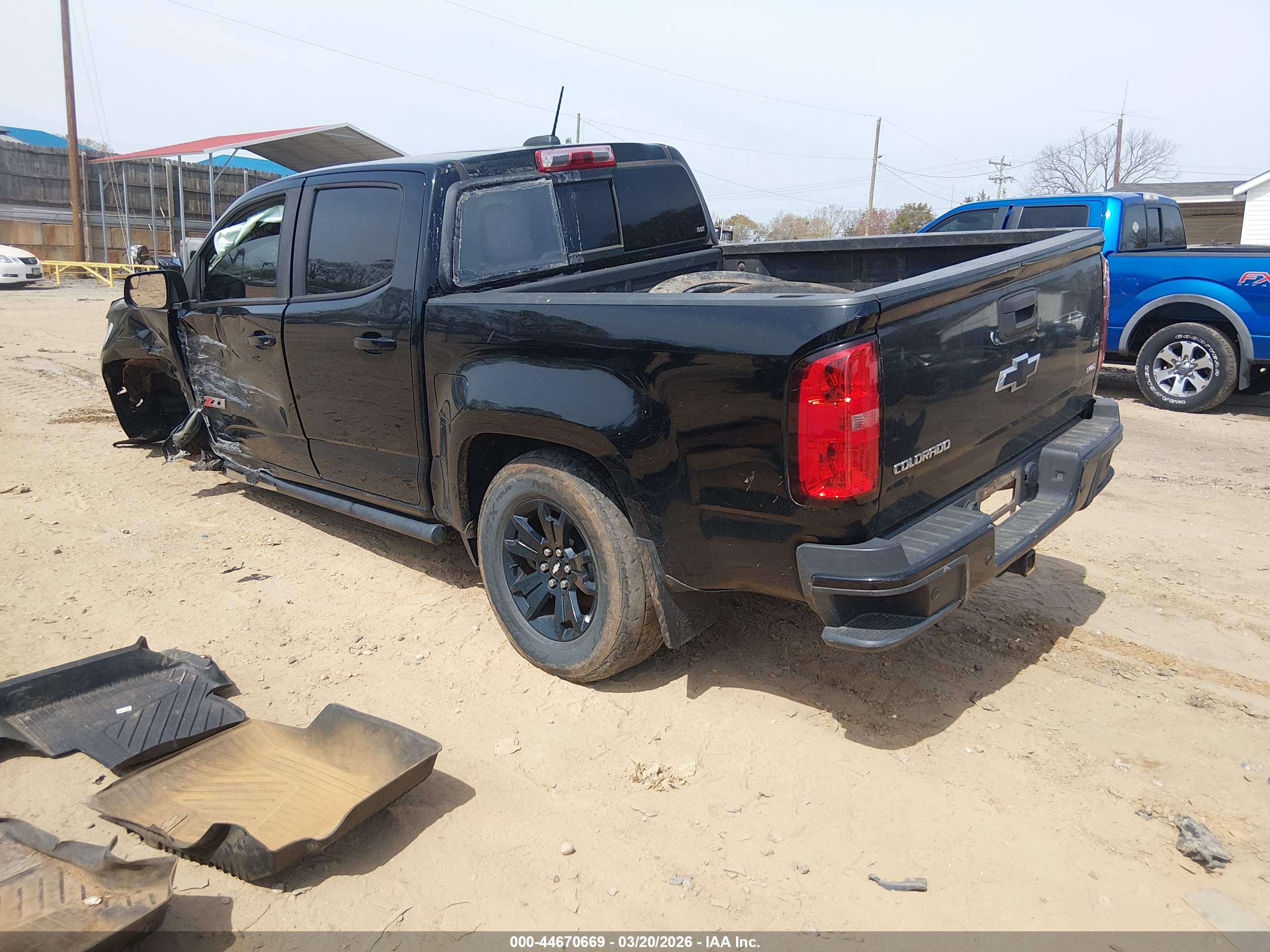 CHEVROLET COLORADO image 3