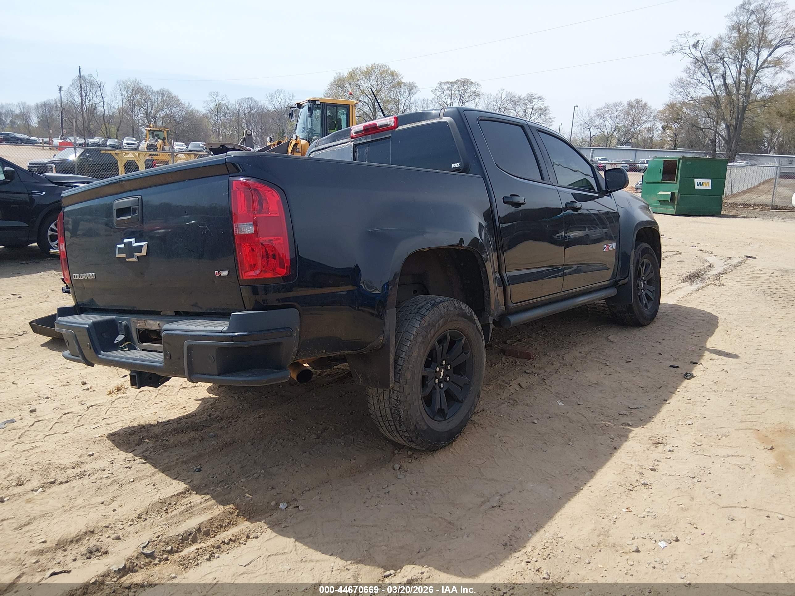 CHEVROLET COLORADO image 4