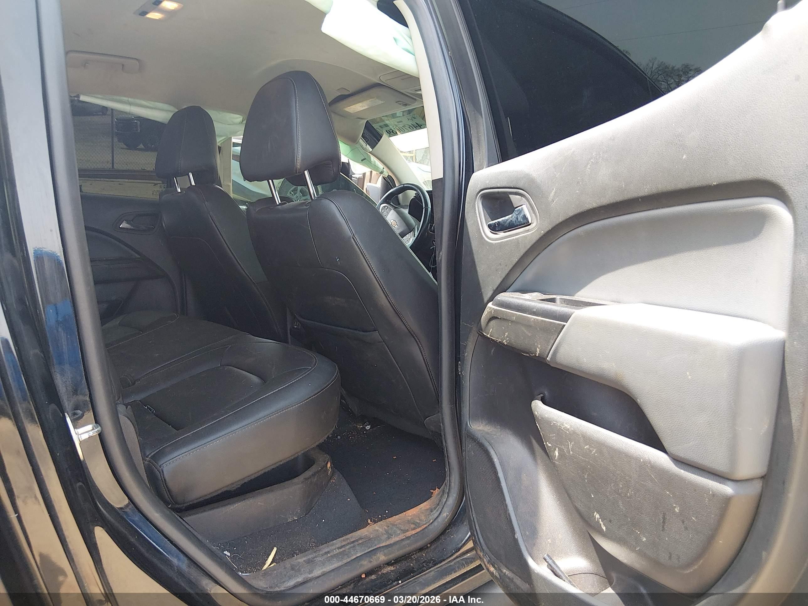 CHEVROLET COLORADO image 8