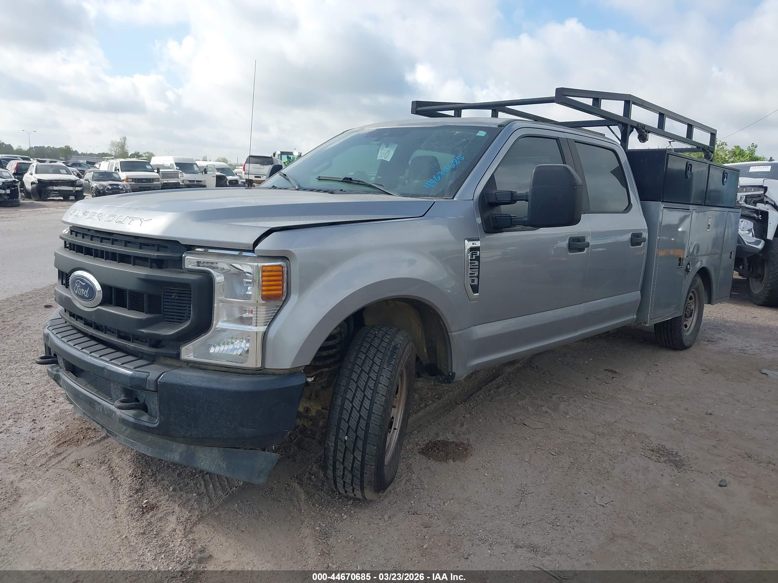 FORD F-250 image 2