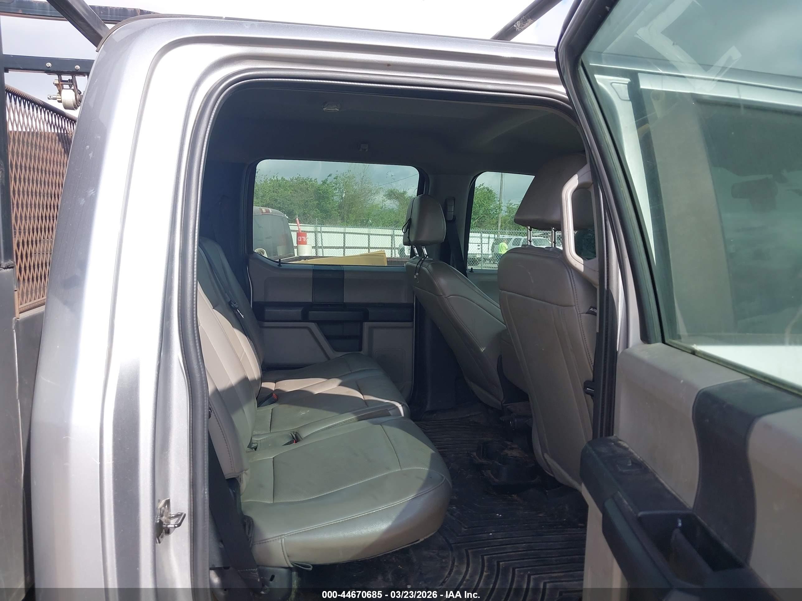FORD F-250 image 8