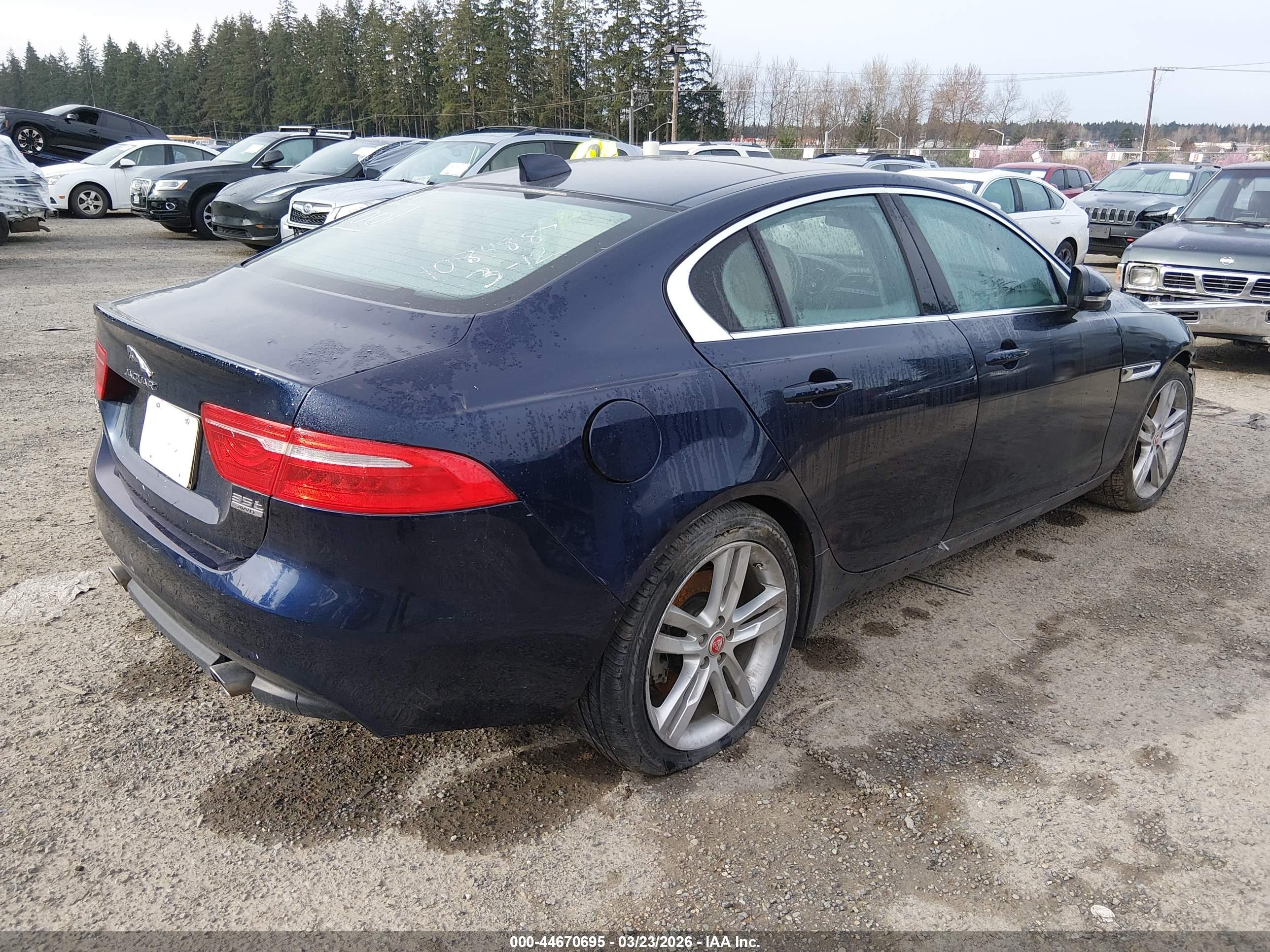 JAGUAR XE image 4