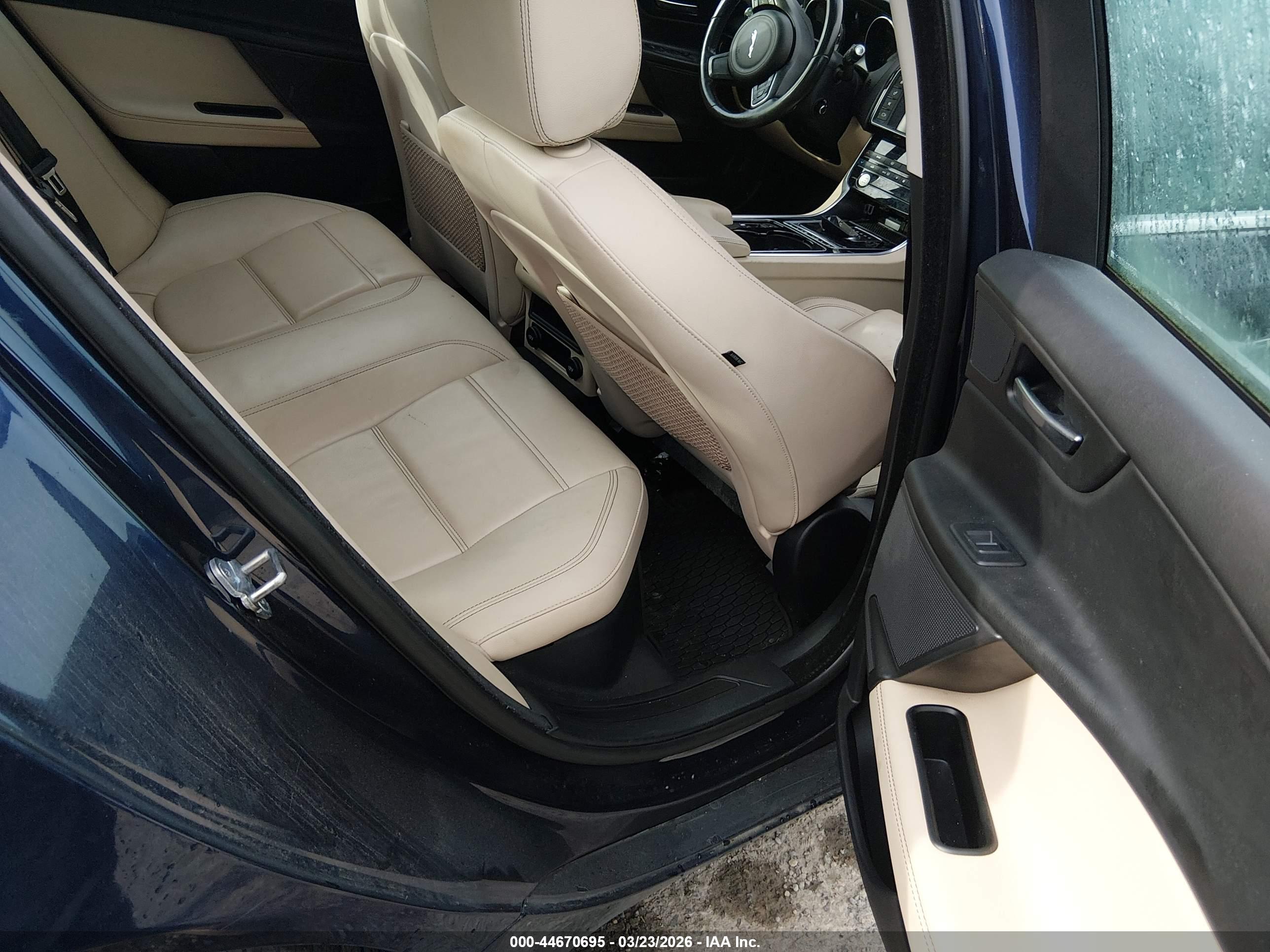 JAGUAR XE image 8