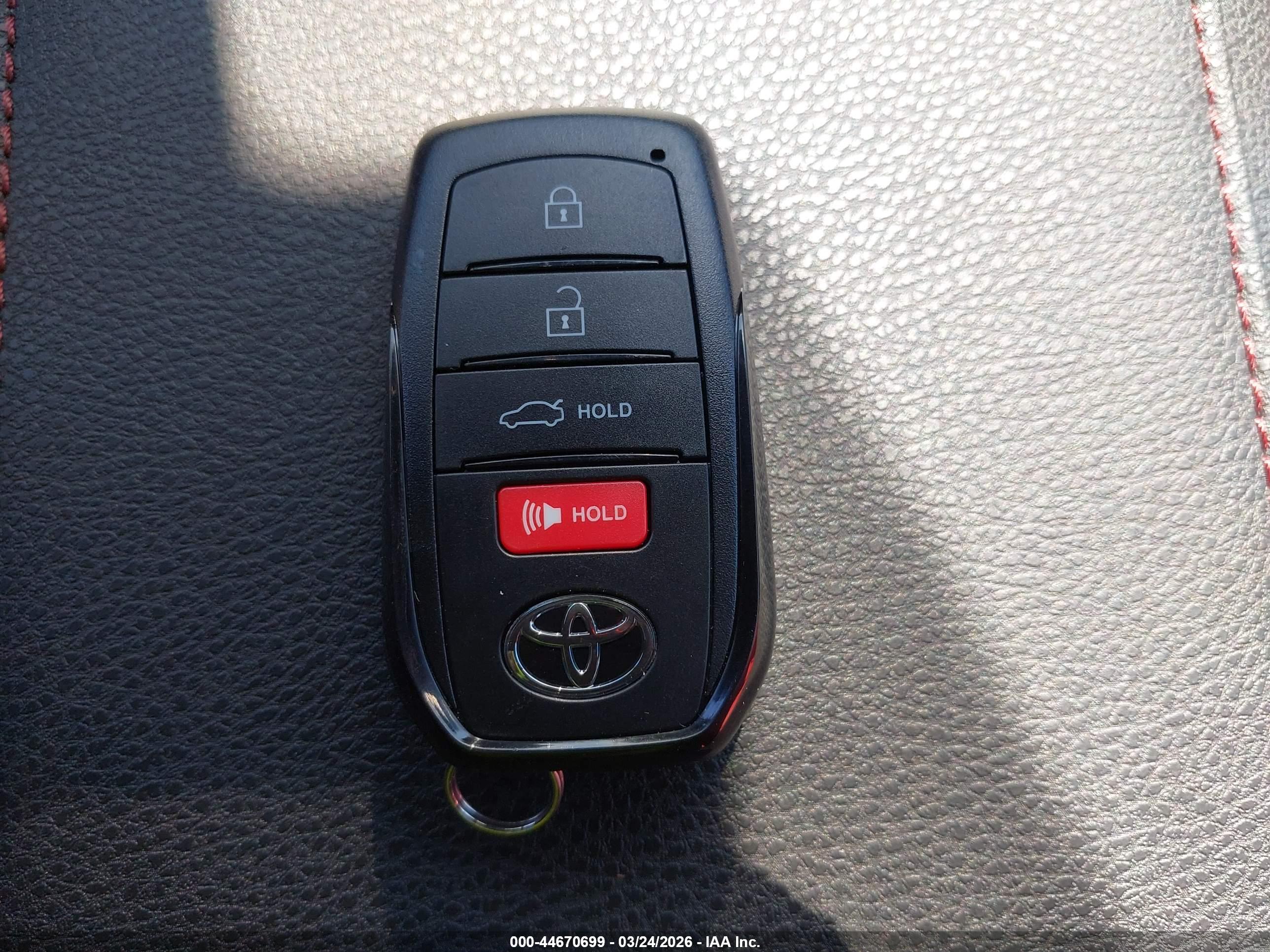 TOYOTA CAMRY image 11
