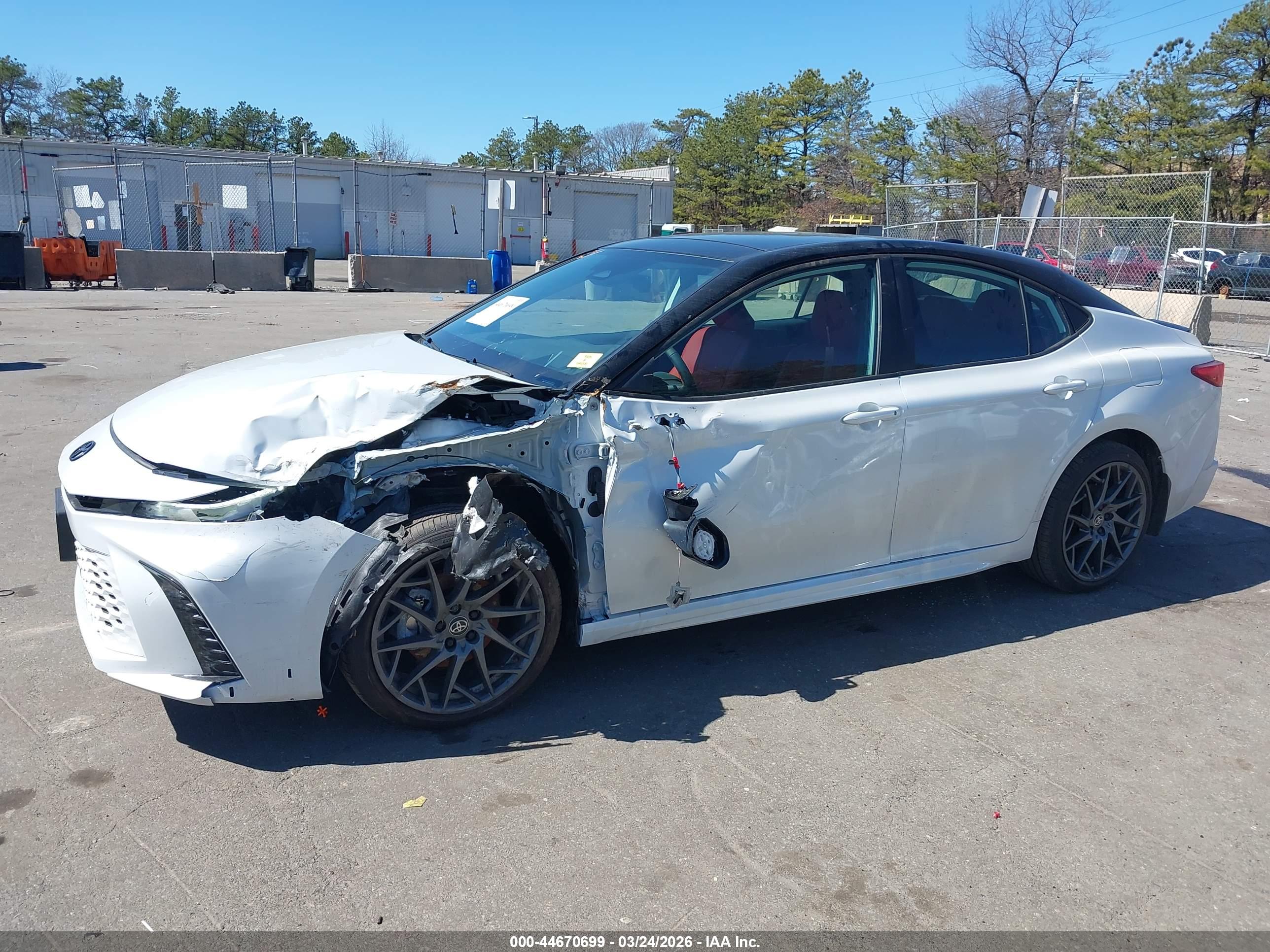 TOYOTA CAMRY image 6