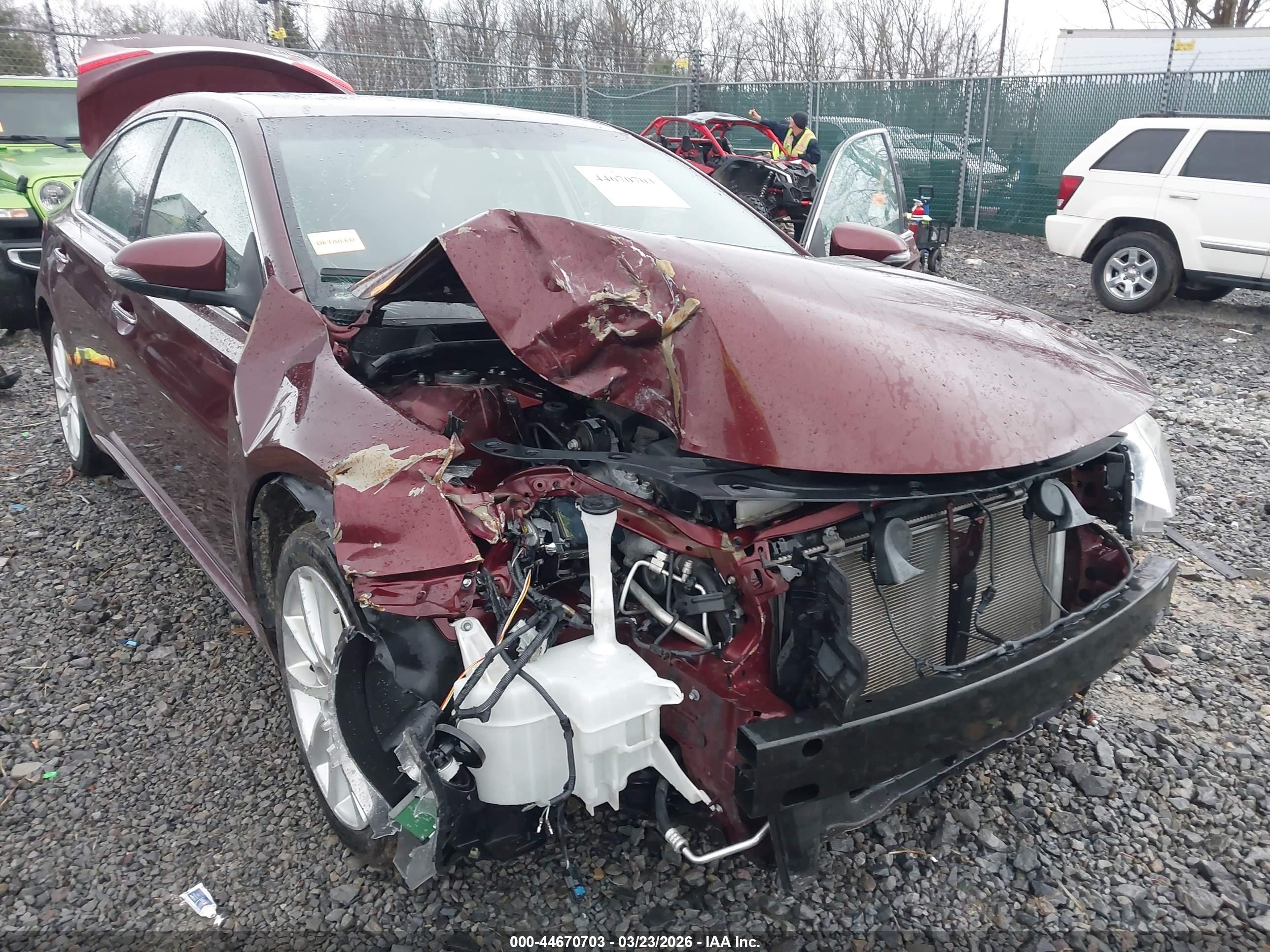 TOYOTA AVALON image 6
