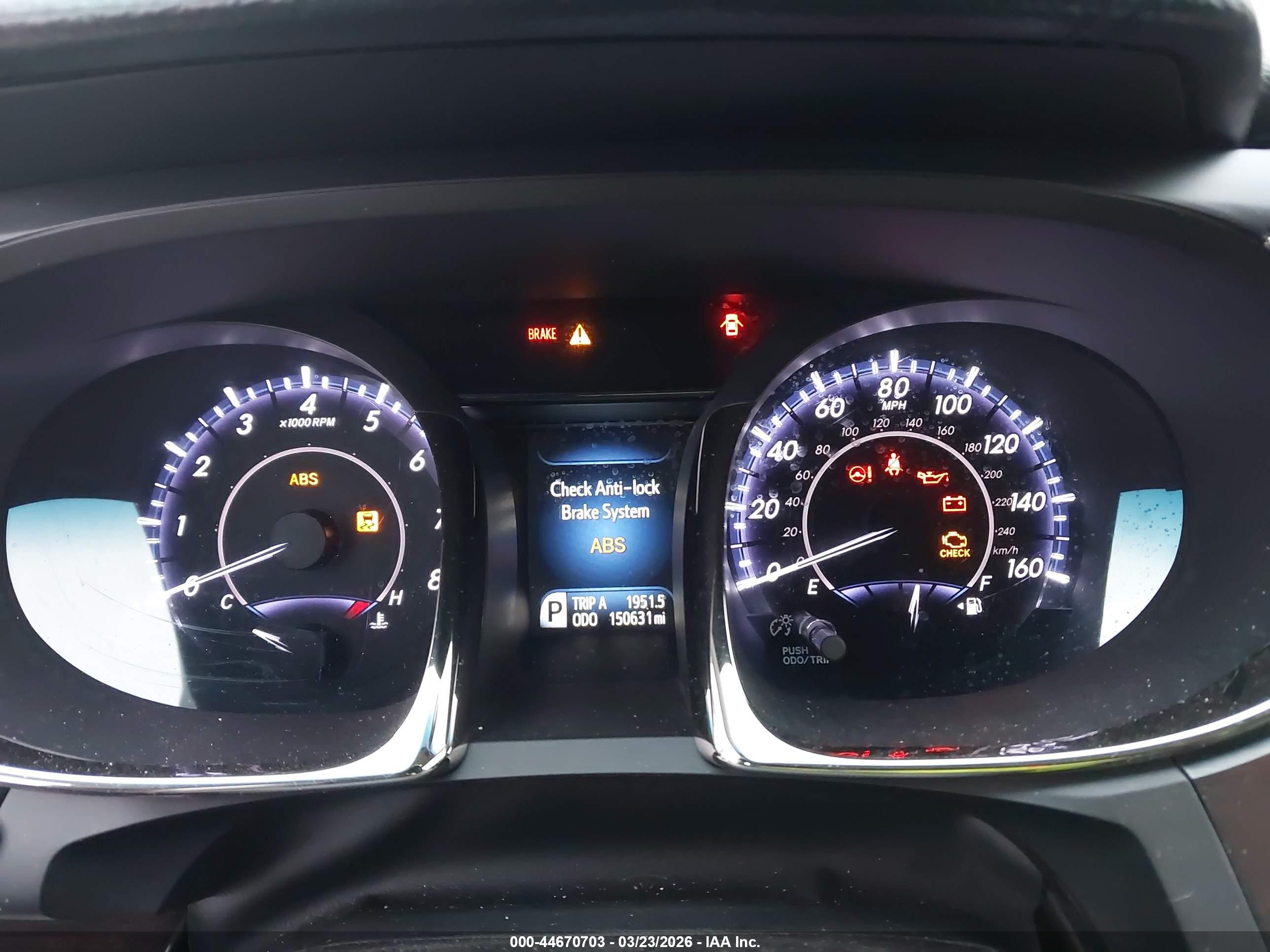 TOYOTA AVALON image 7