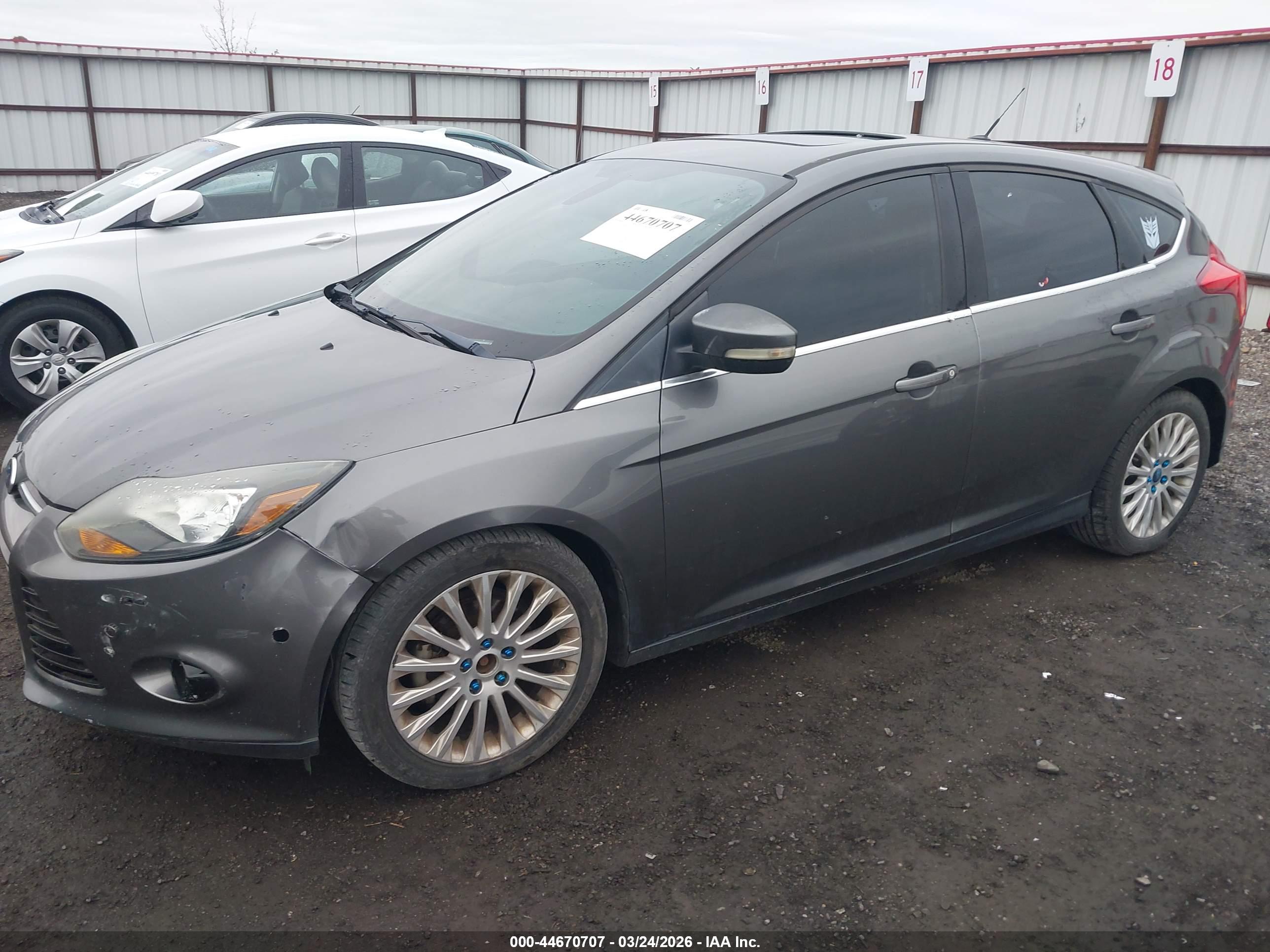 FORD FOCUS image 2