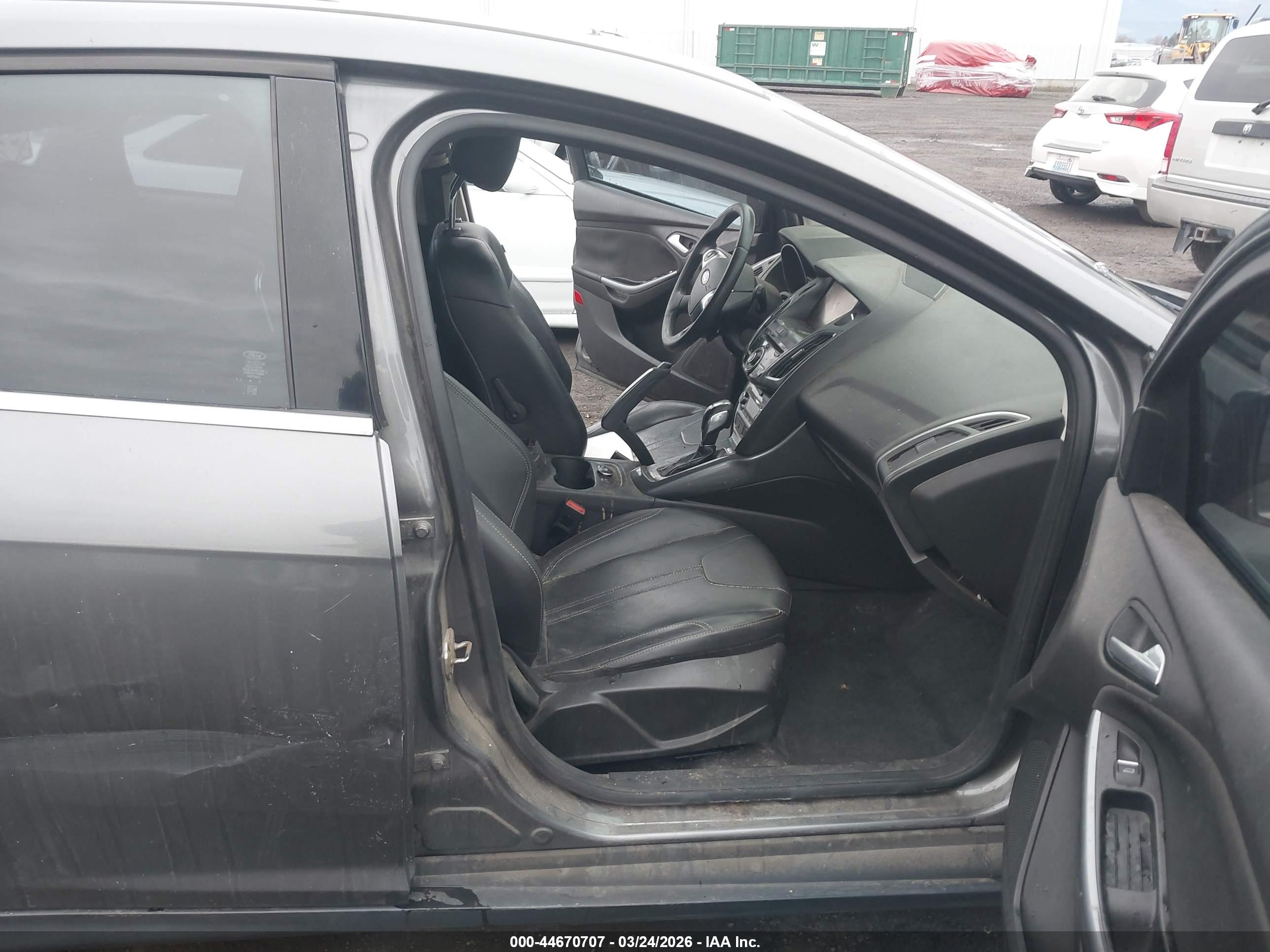 FORD FOCUS image 5