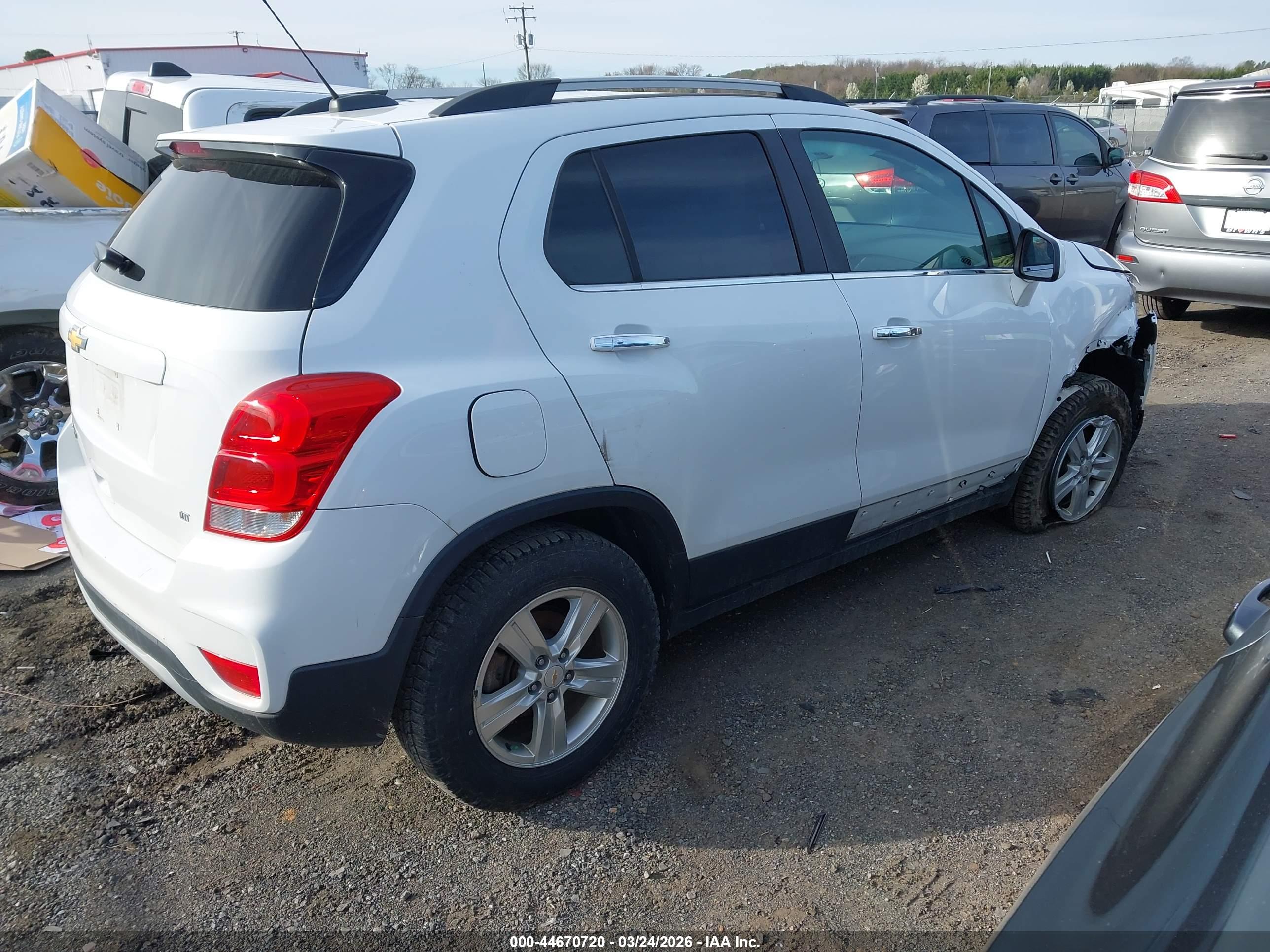 CHEVROLET TRAX image 4