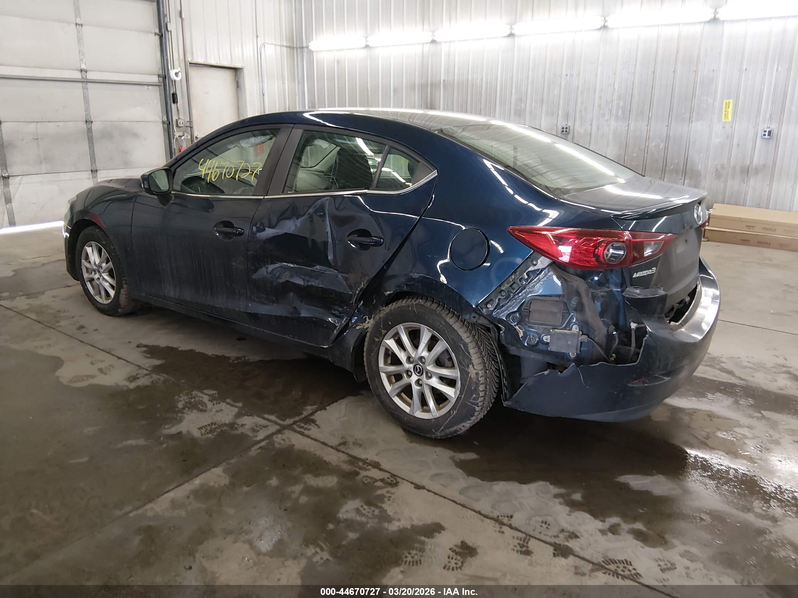 MAZDA MAZDA3 image 3