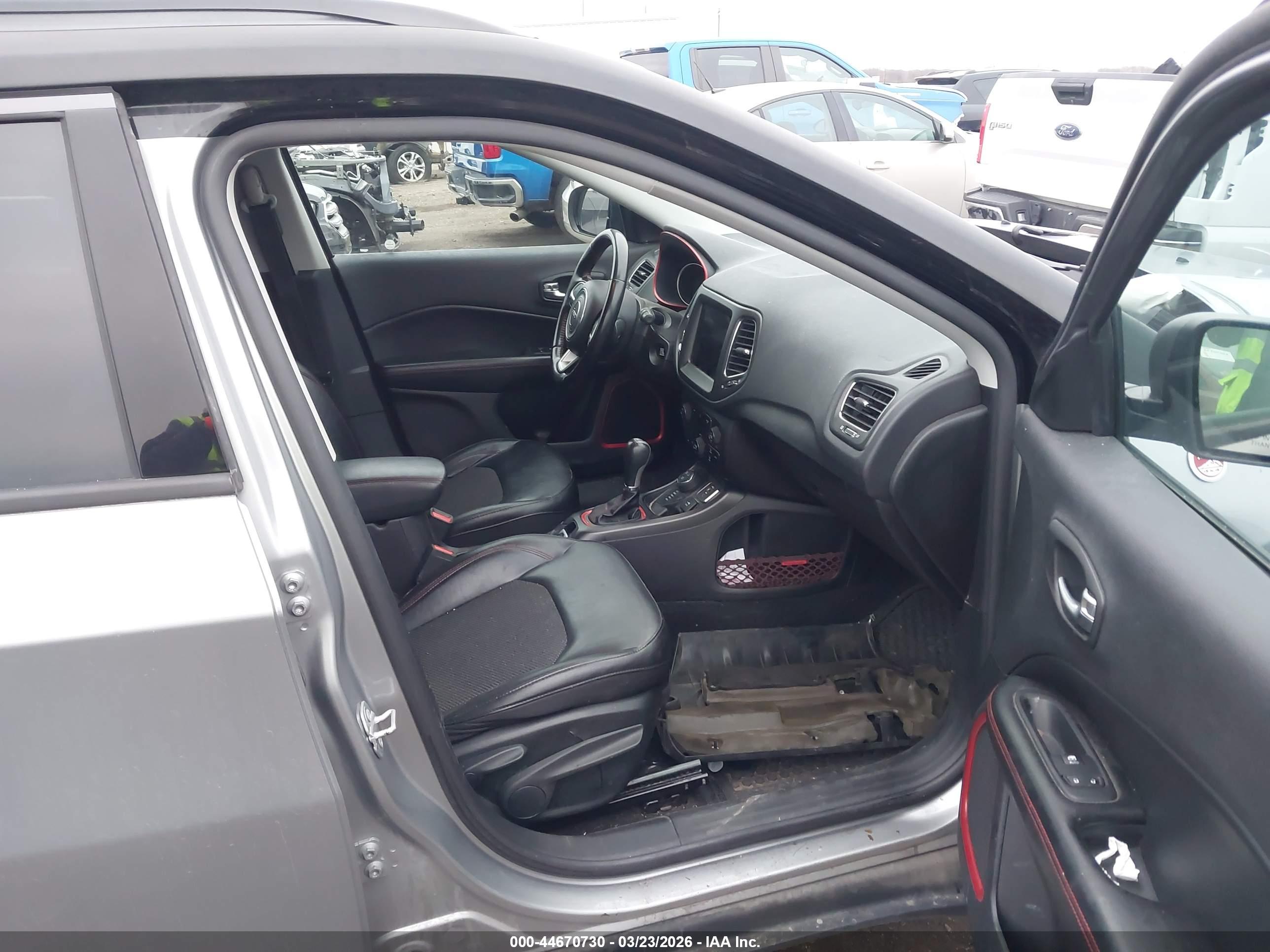 JEEP COMPASS image 5