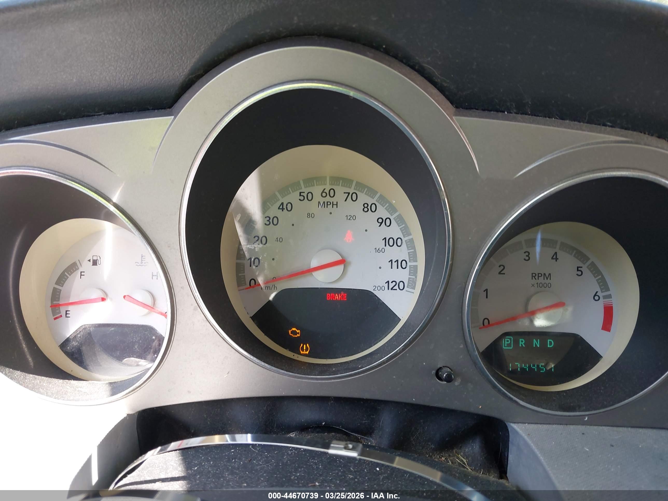 DODGE AVENGER image 7