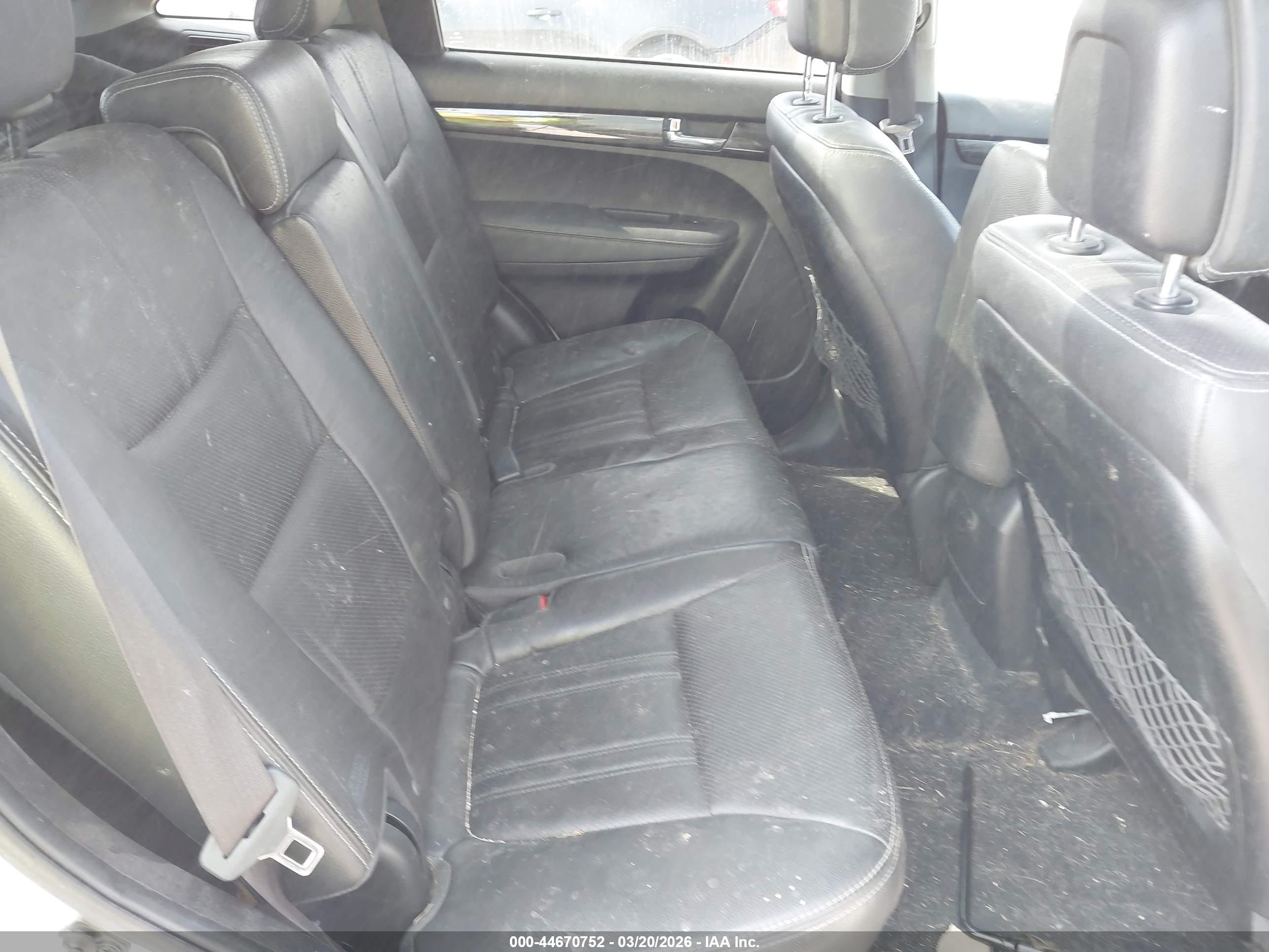 KIA SORENTO image 8