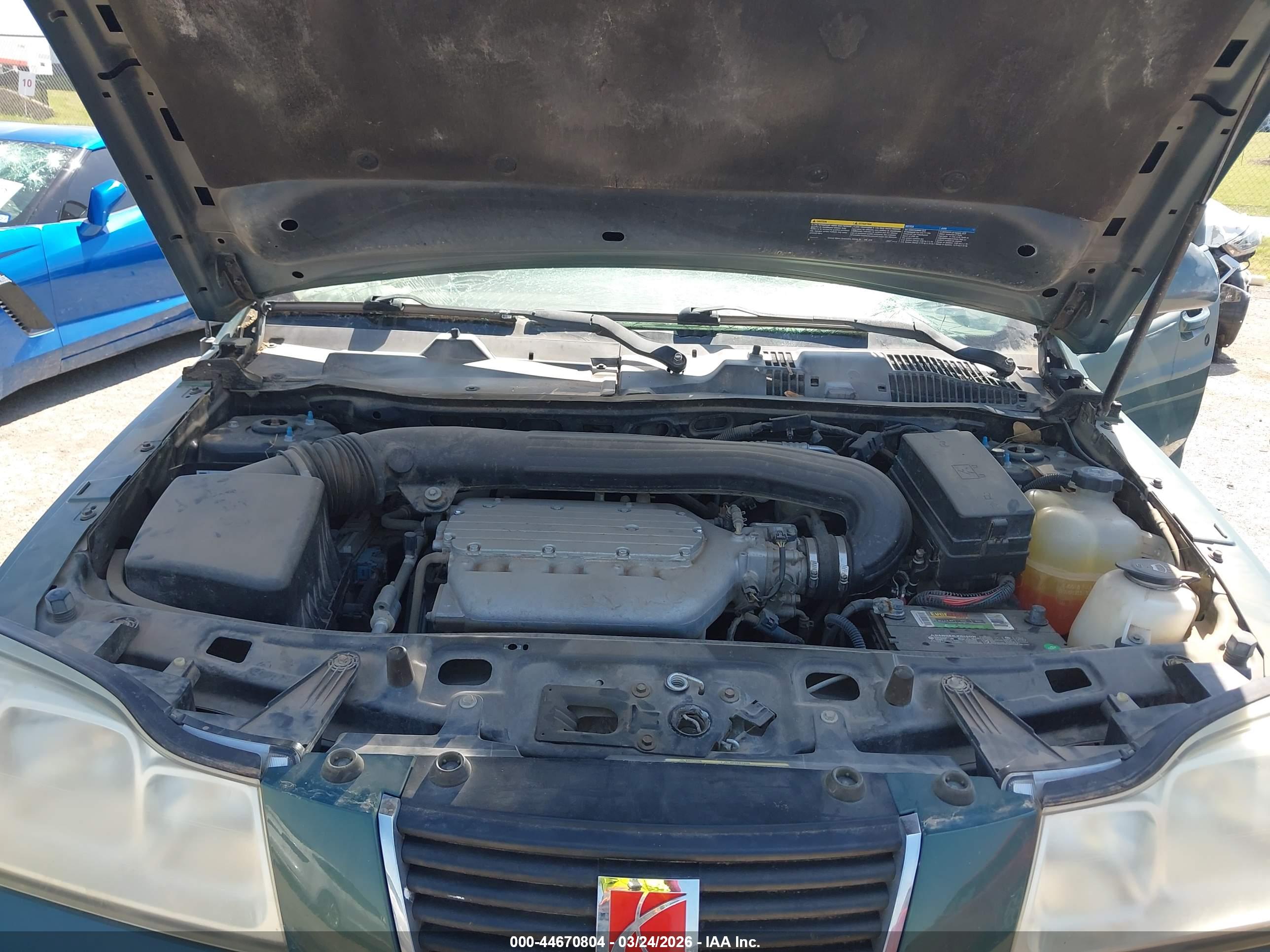 SATURN VUE image 10