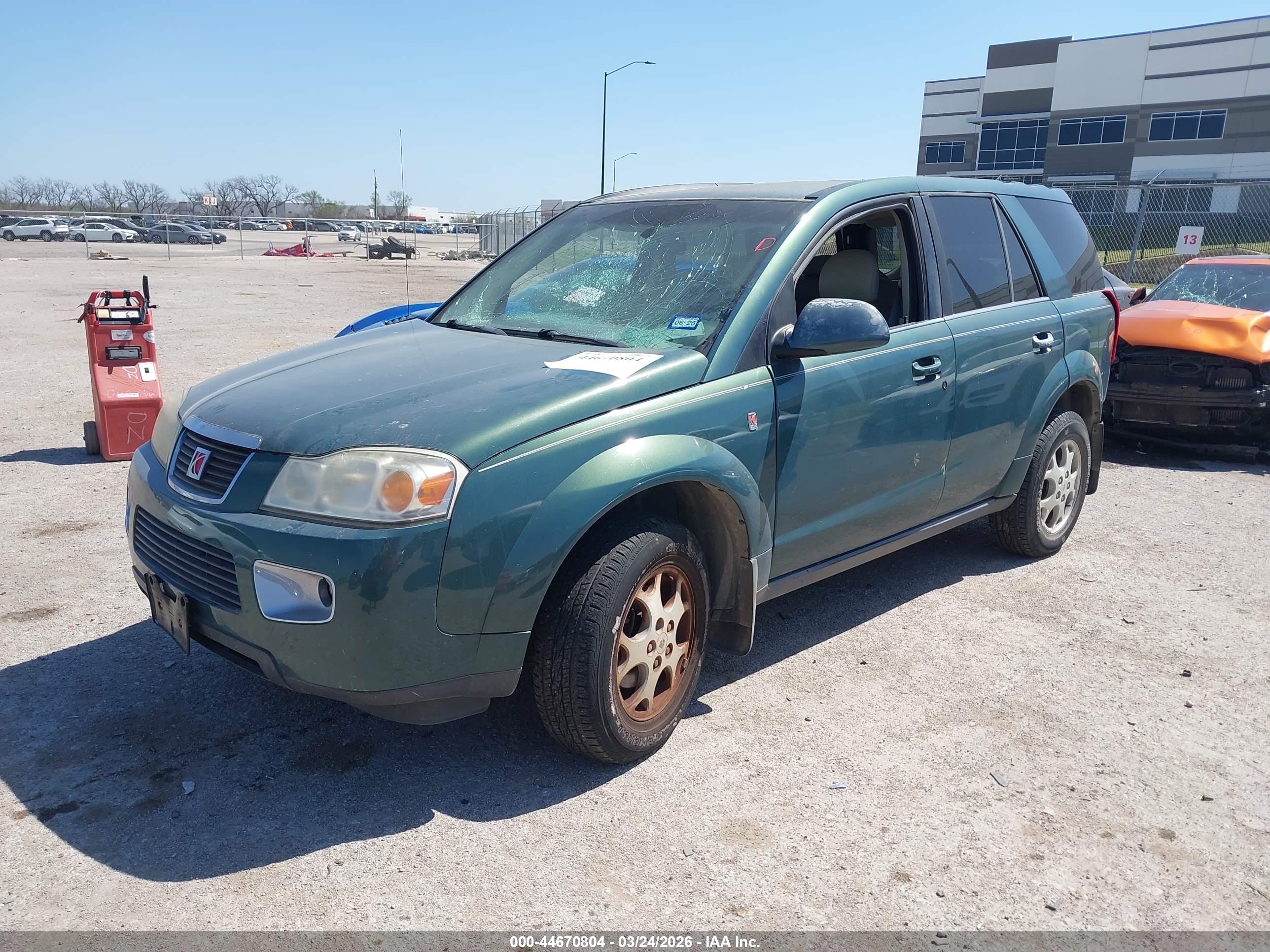 SATURN VUE image 2