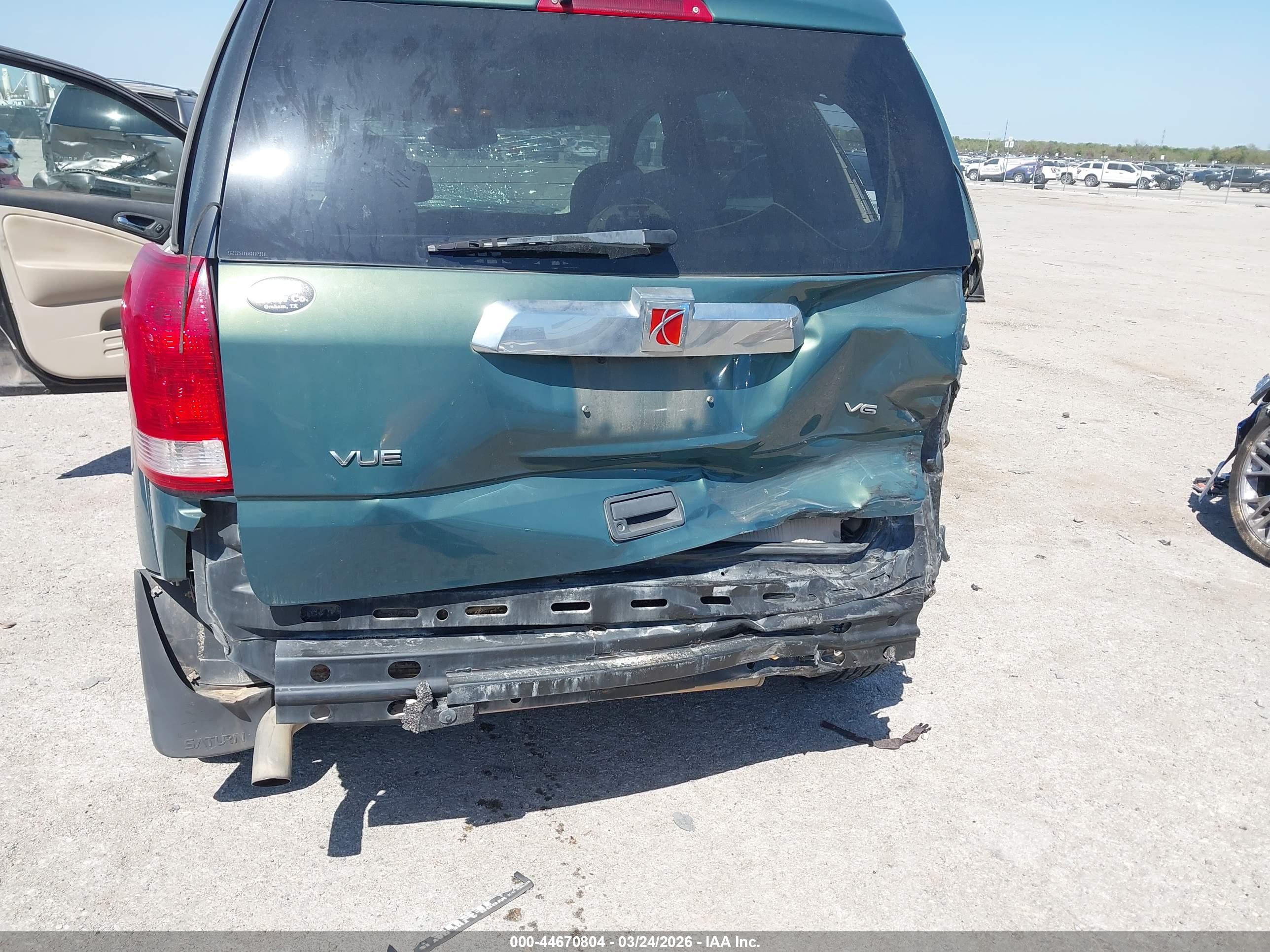 SATURN VUE image 6