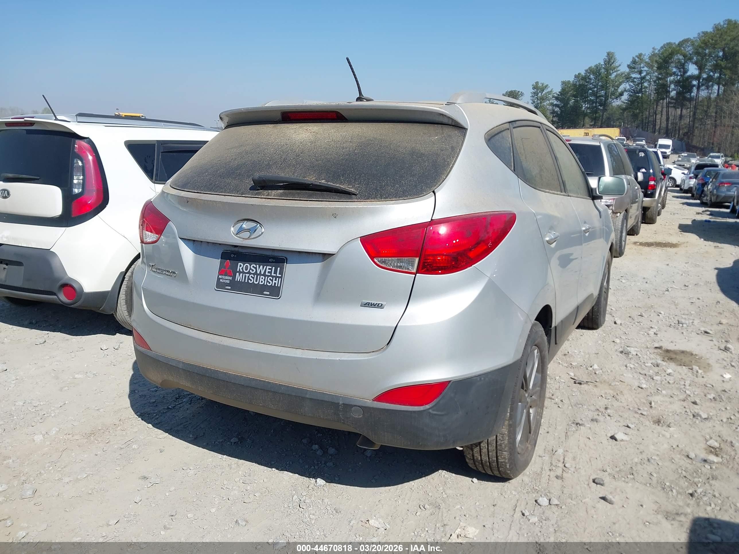 HYUNDAI TUCSON image 4