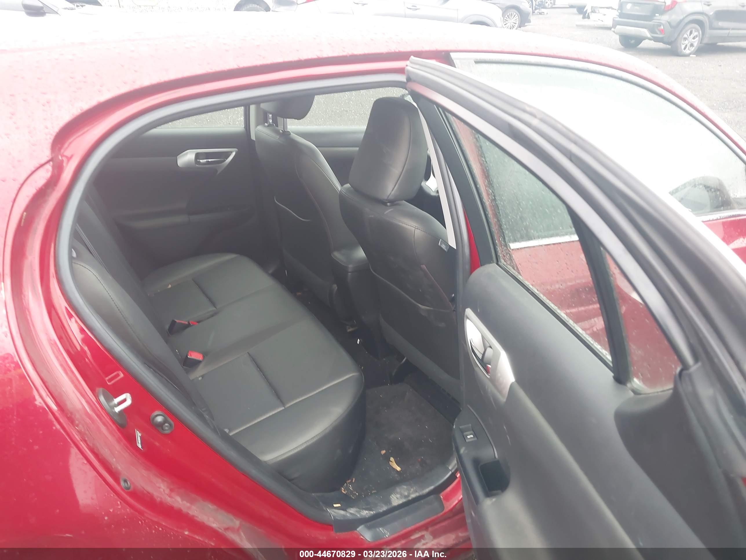 LEXUS CT image 8