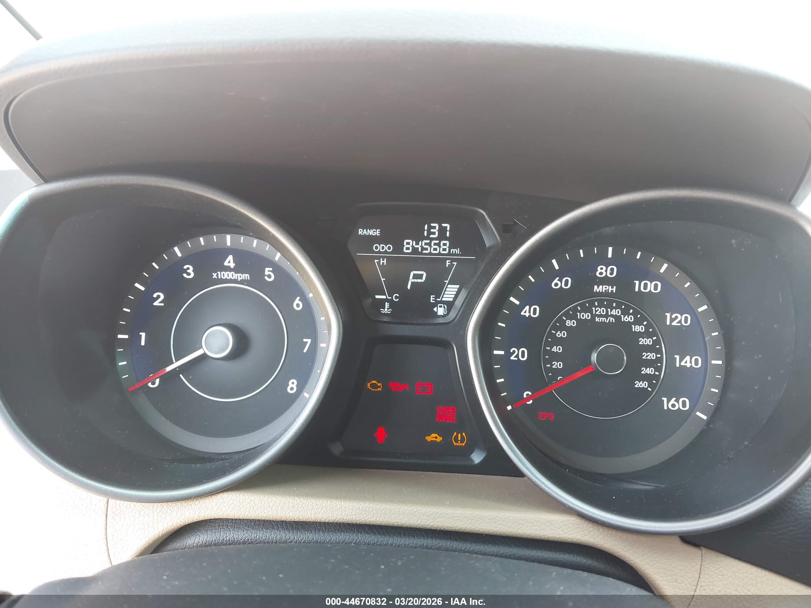 HYUNDAI ELANTRA image 7