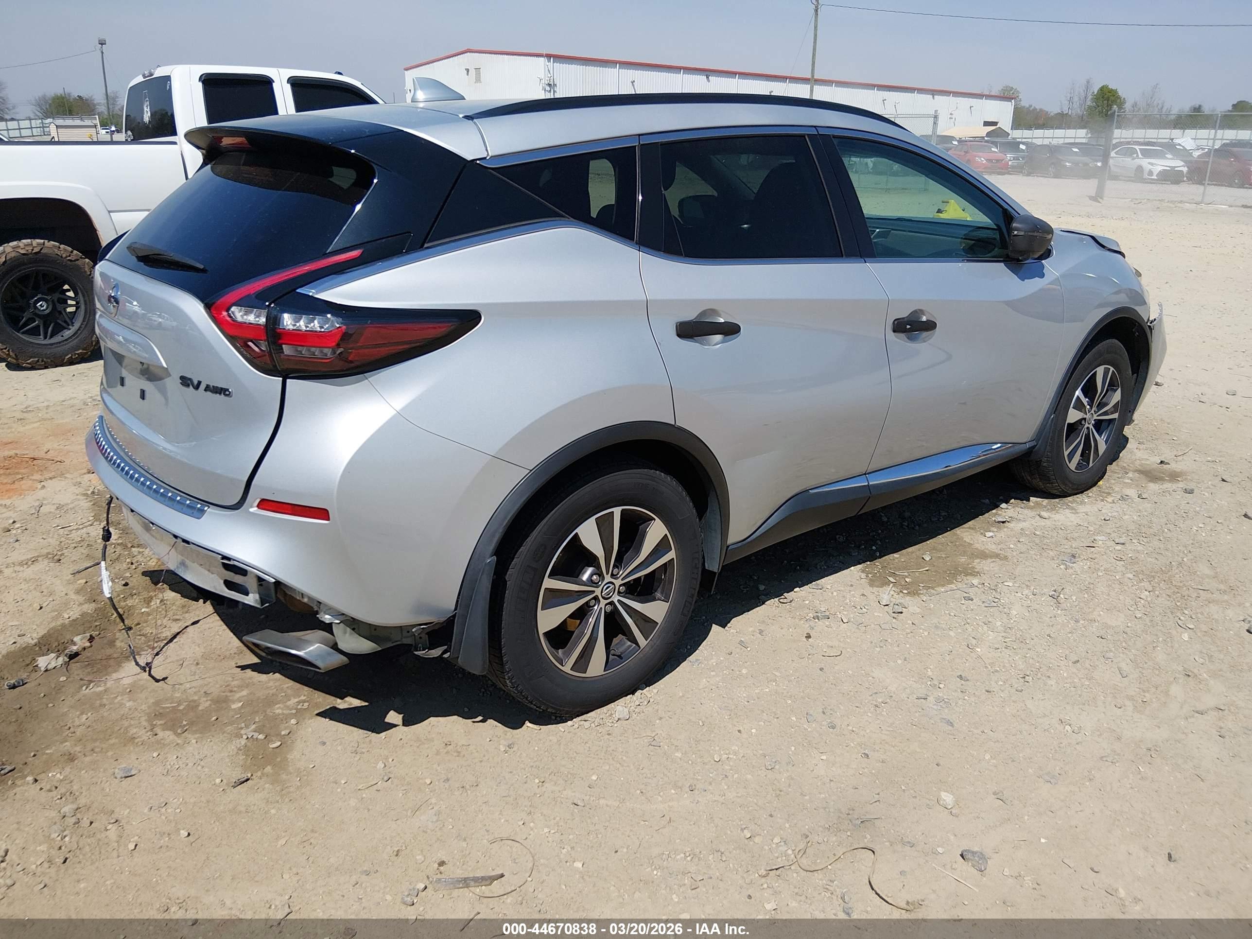 NISSAN MURANO image 4