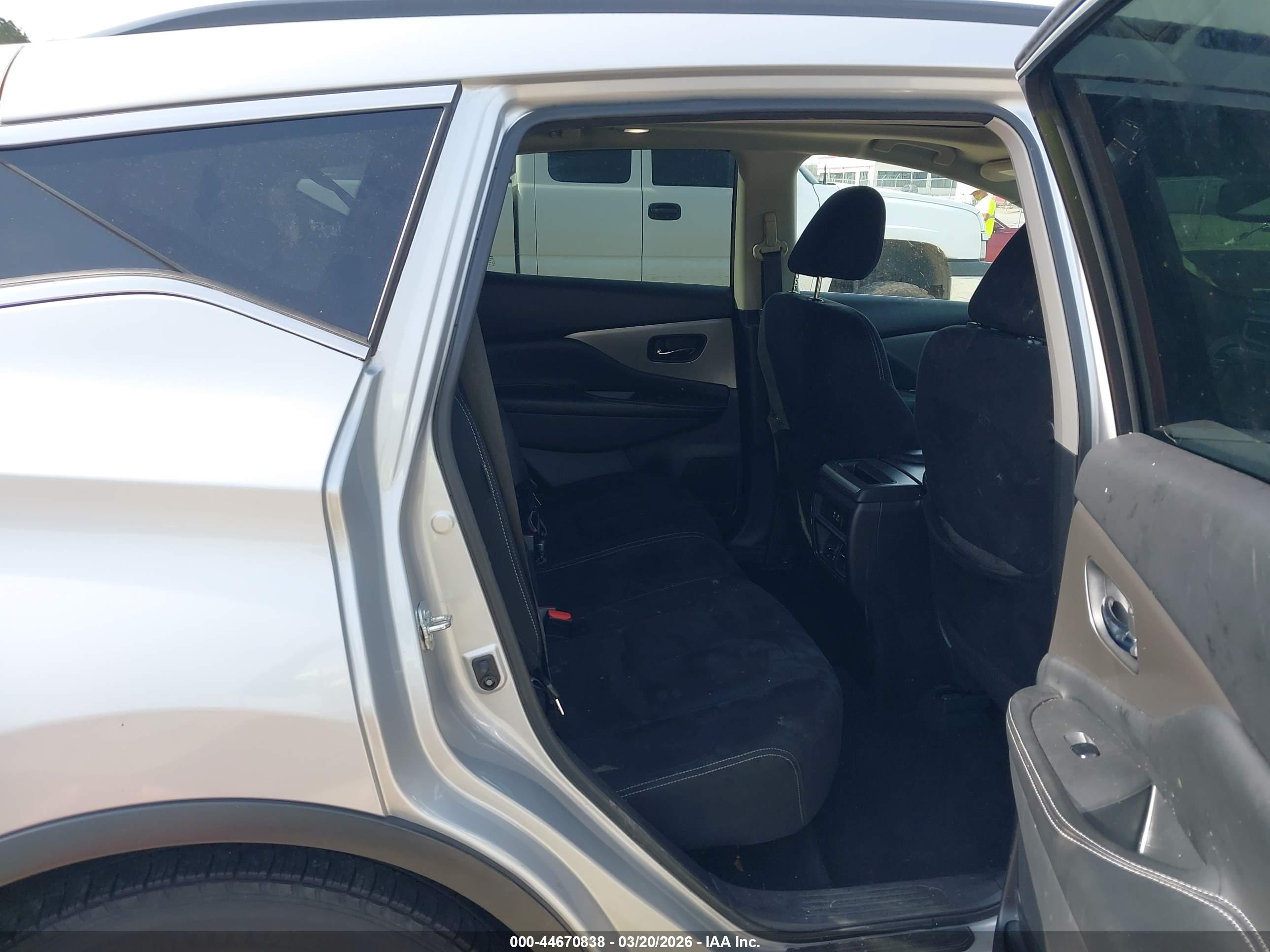NISSAN MURANO image 8