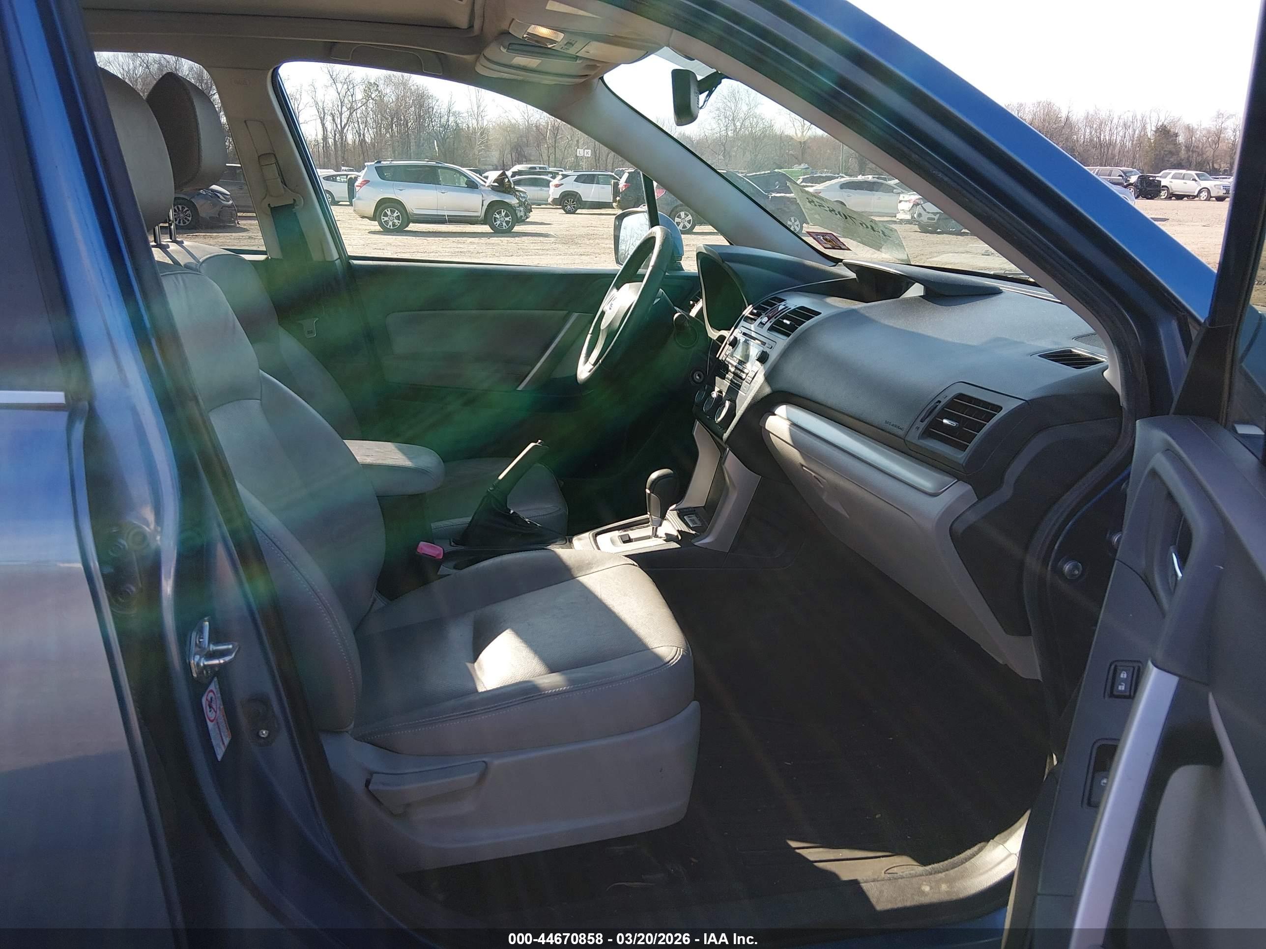 SUBARU FORESTER image 5