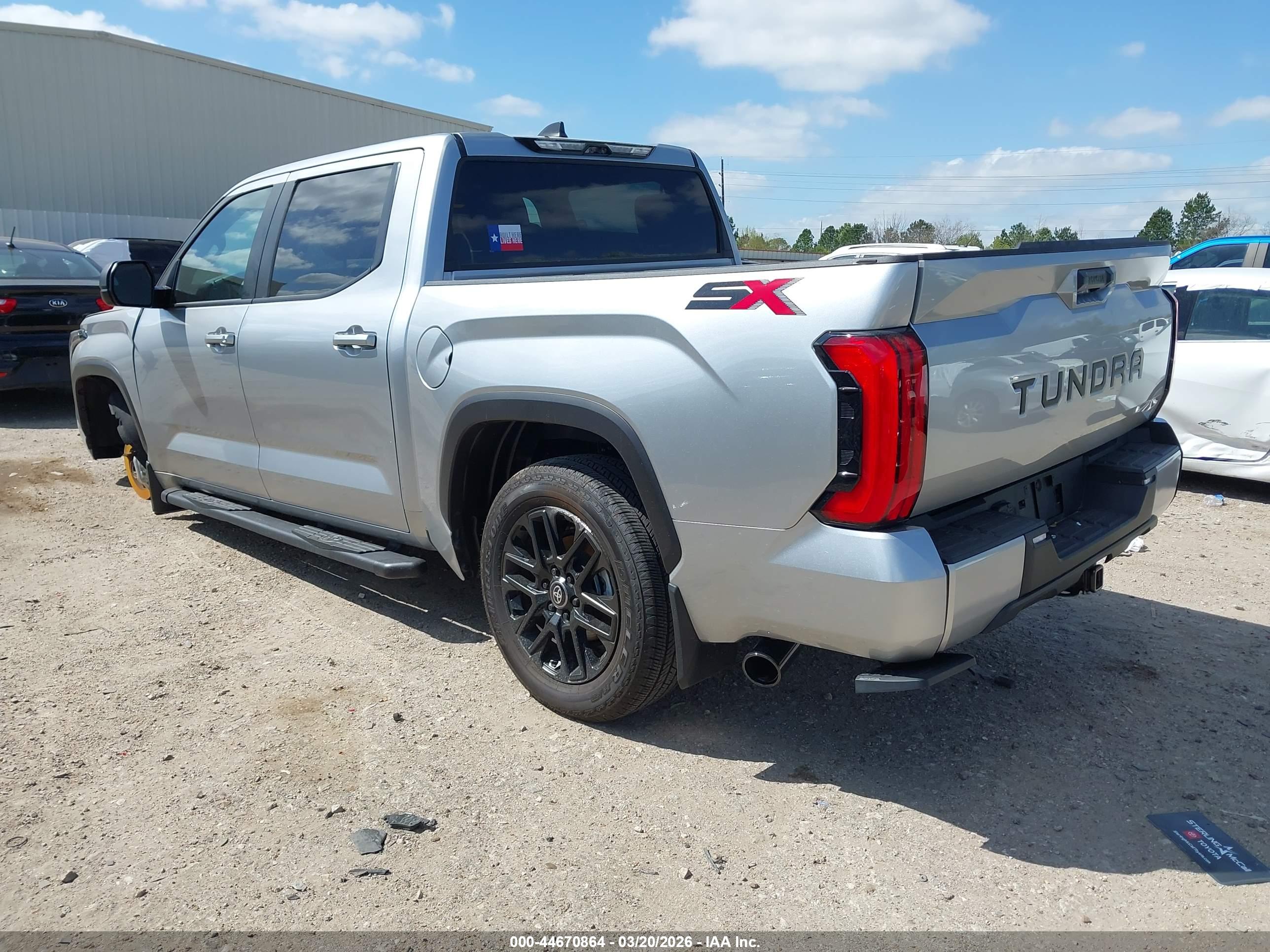 TOYOTA TUNDRA image 3