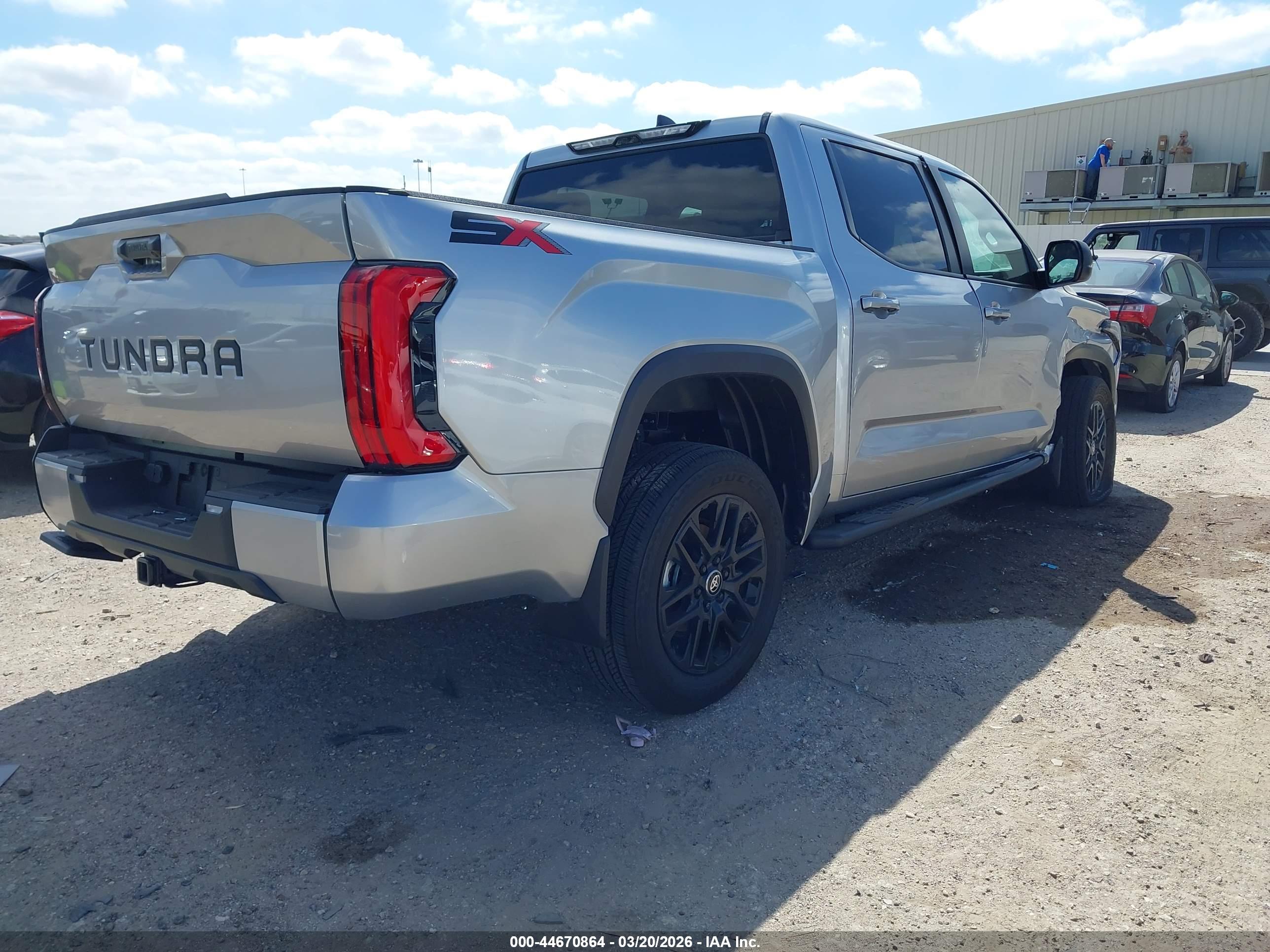 TOYOTA TUNDRA image 4