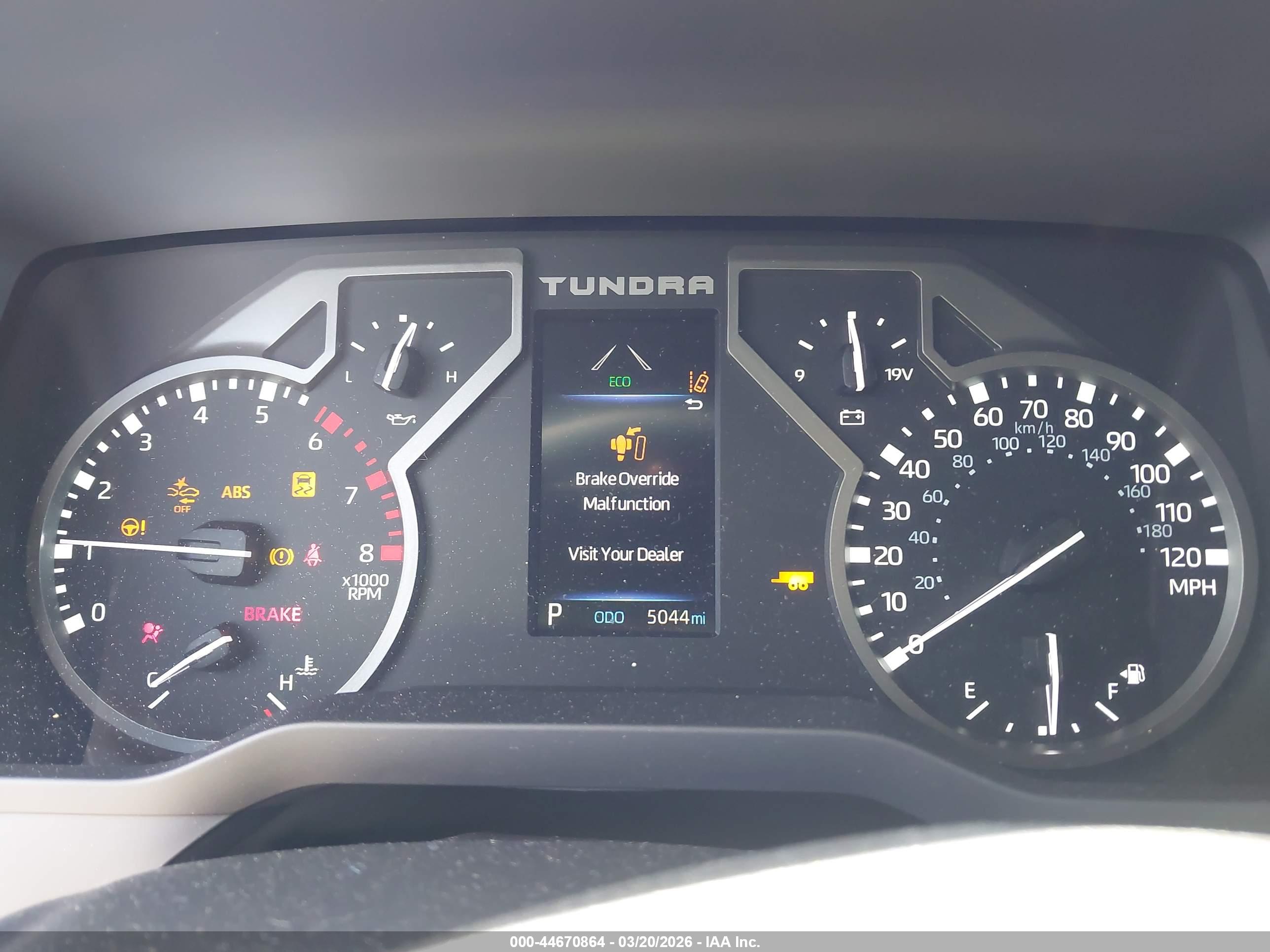 TOYOTA TUNDRA image 7