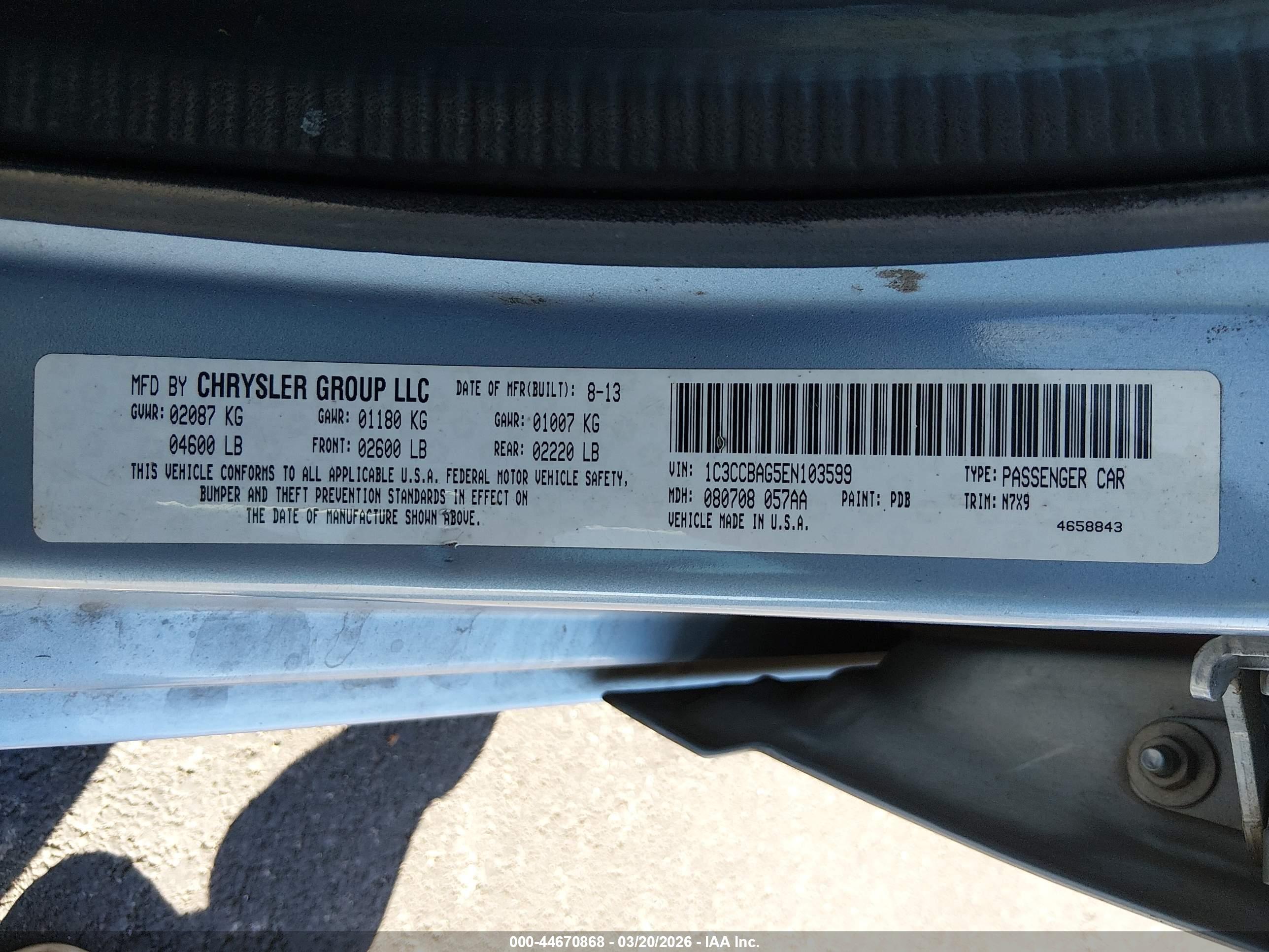 CHRYSLER 200 image 9