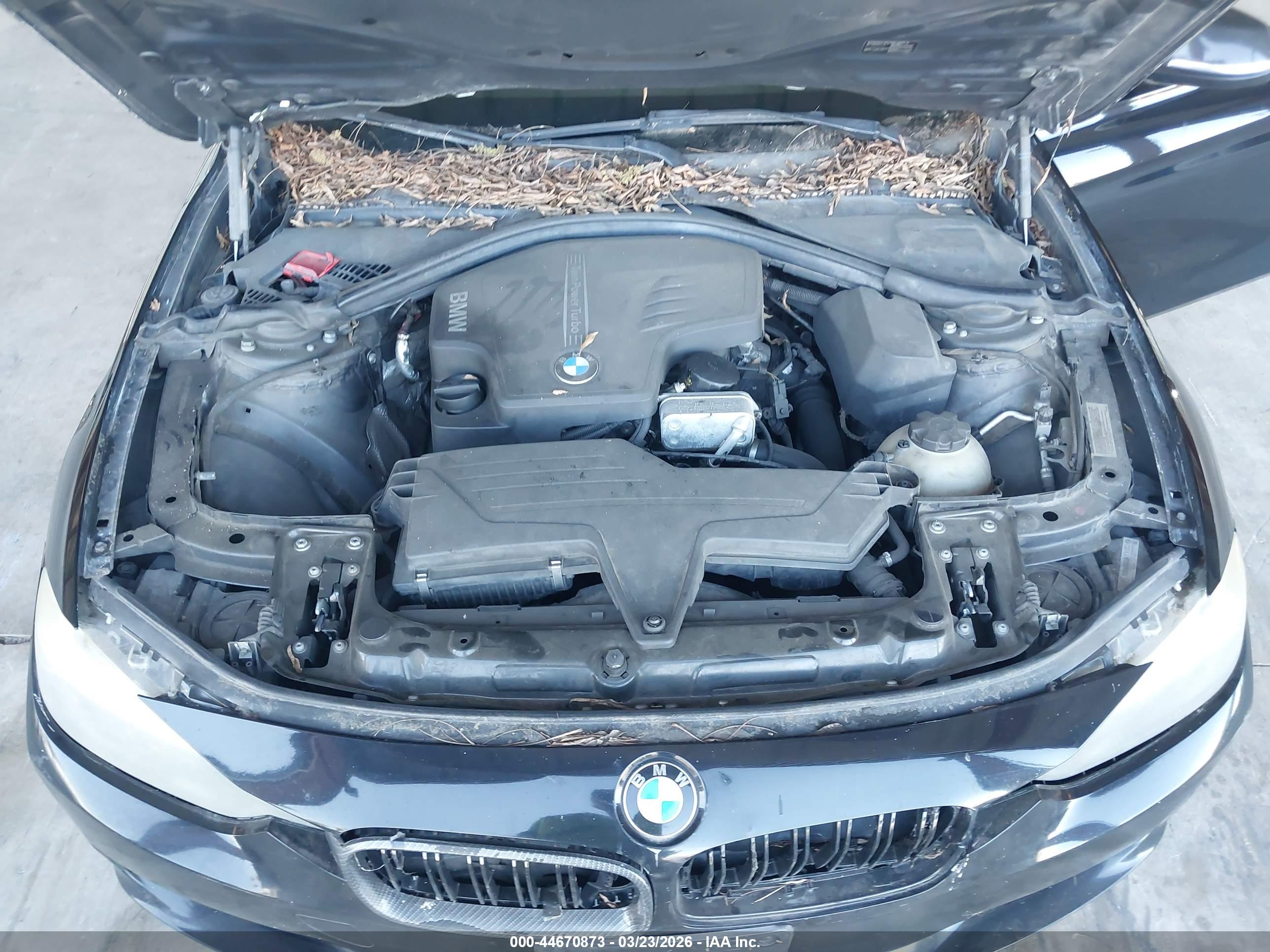BMW 320I image 10