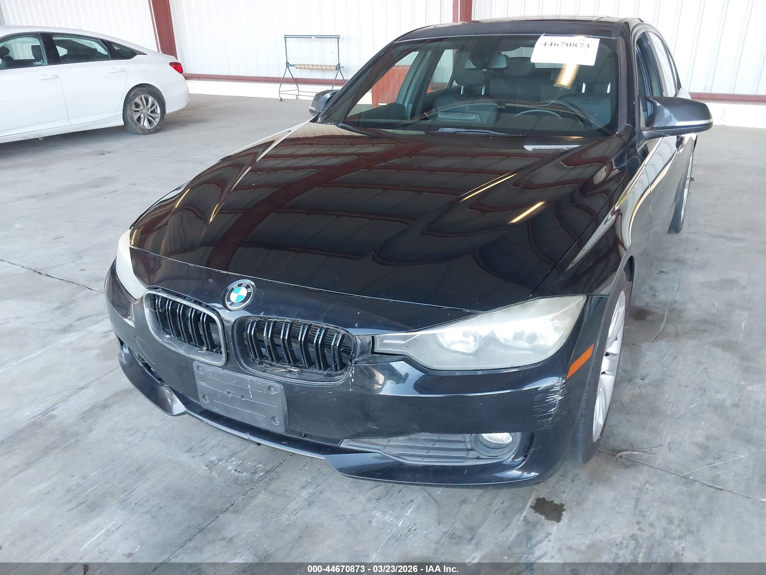 BMW 320I image 6