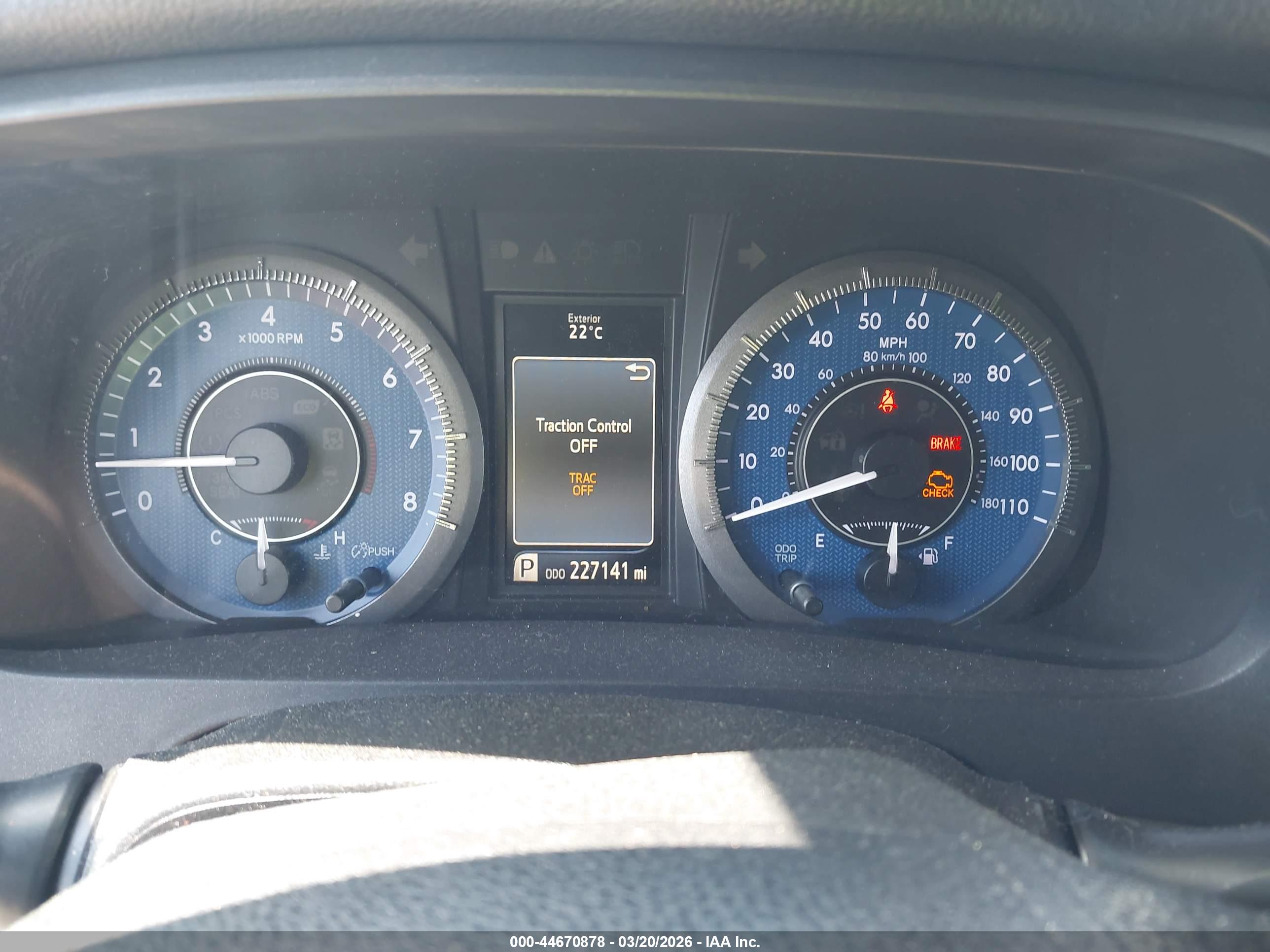 TOYOTA SIENNA image 7