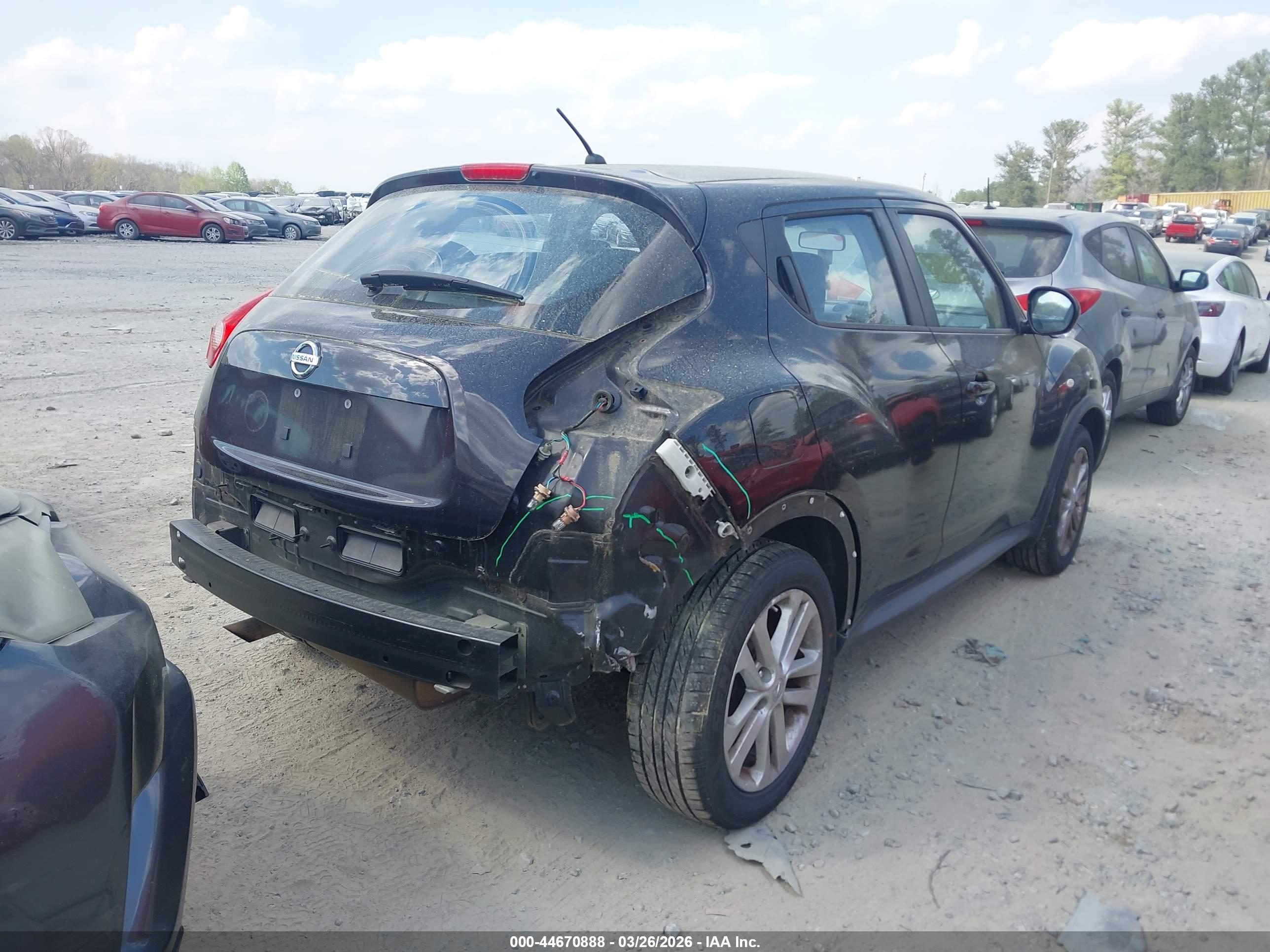 NISSAN JUKE image 4