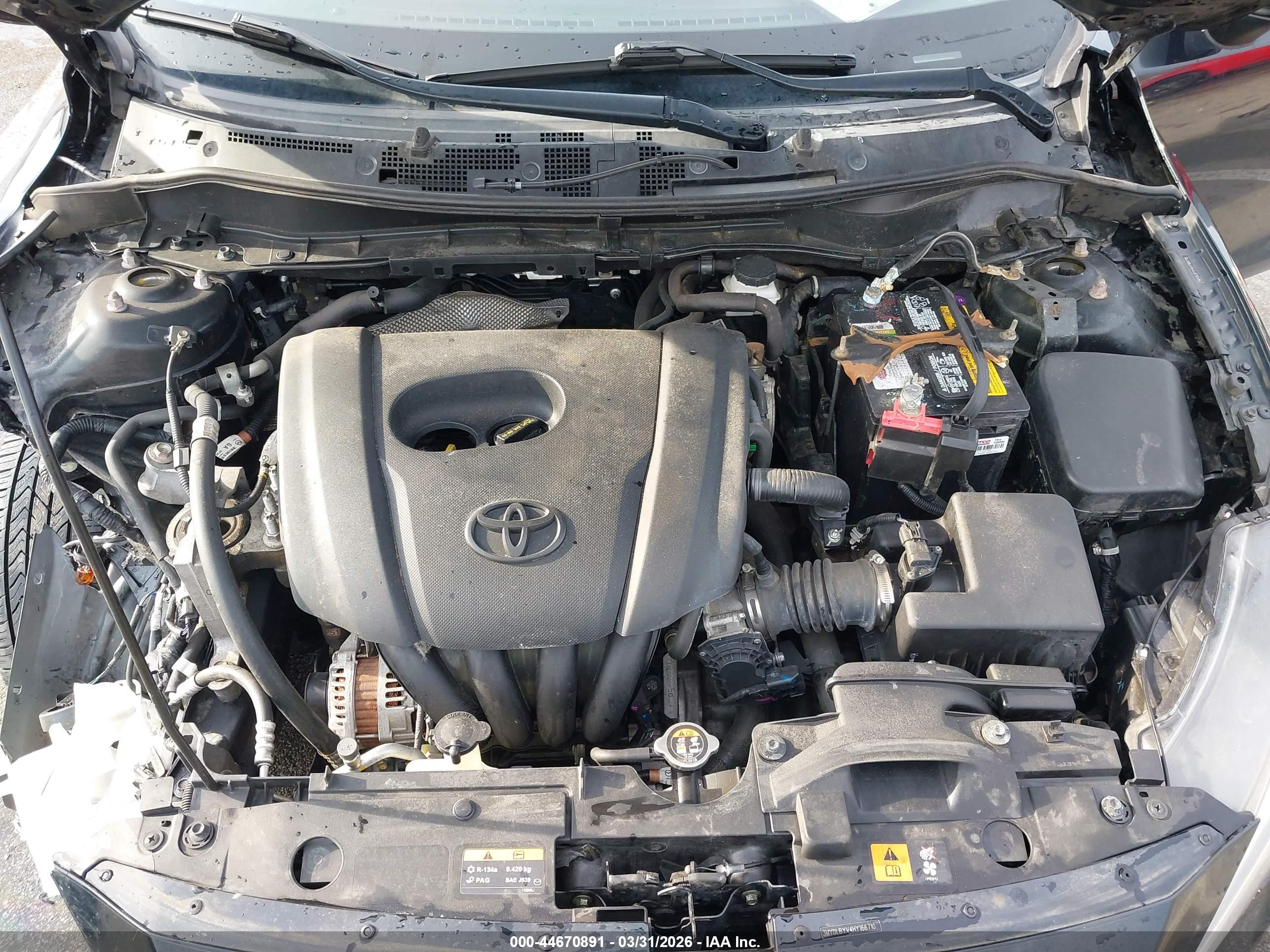TOYOTA YARIS image 10