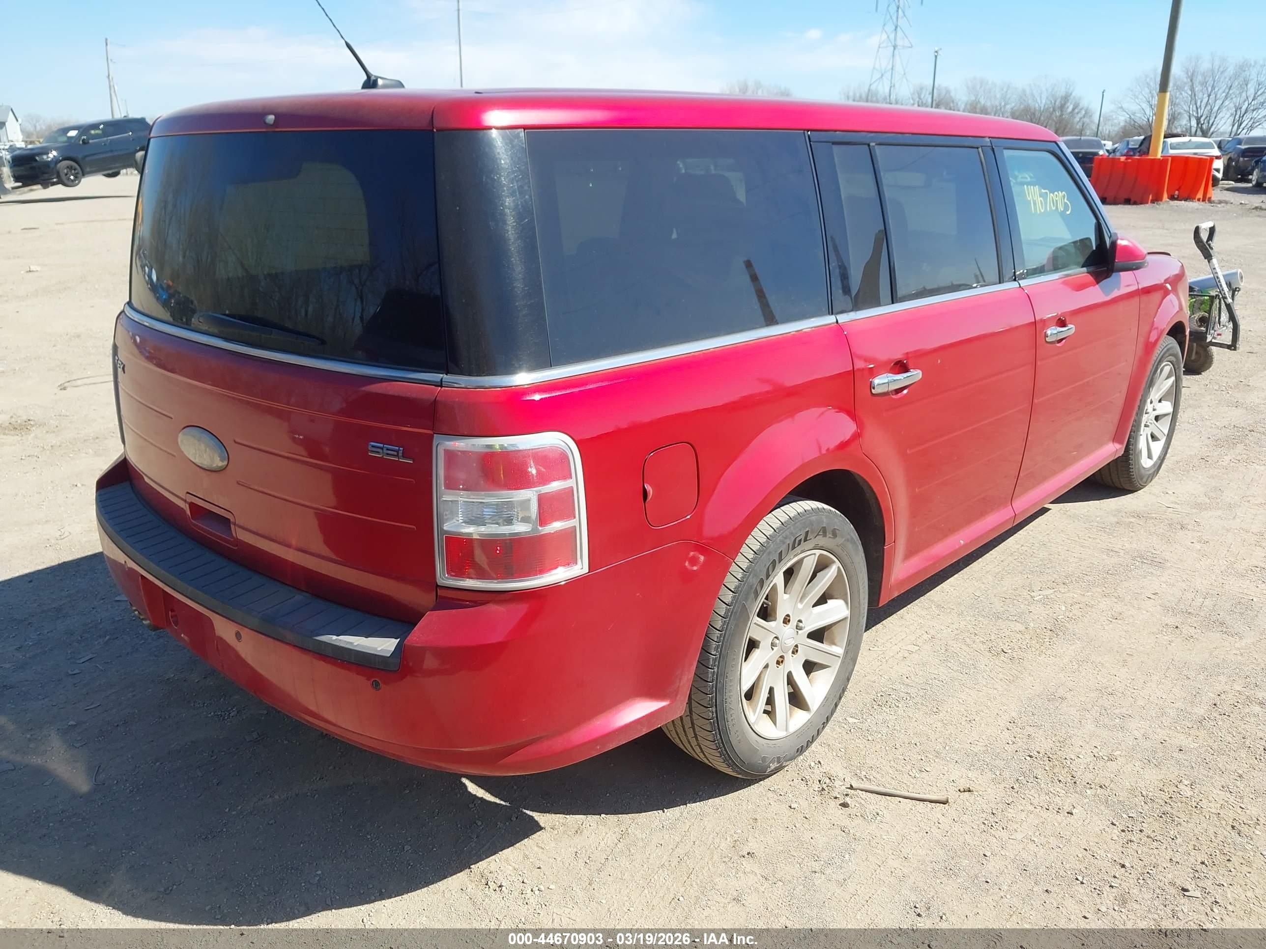 FORD FLEX image 4
