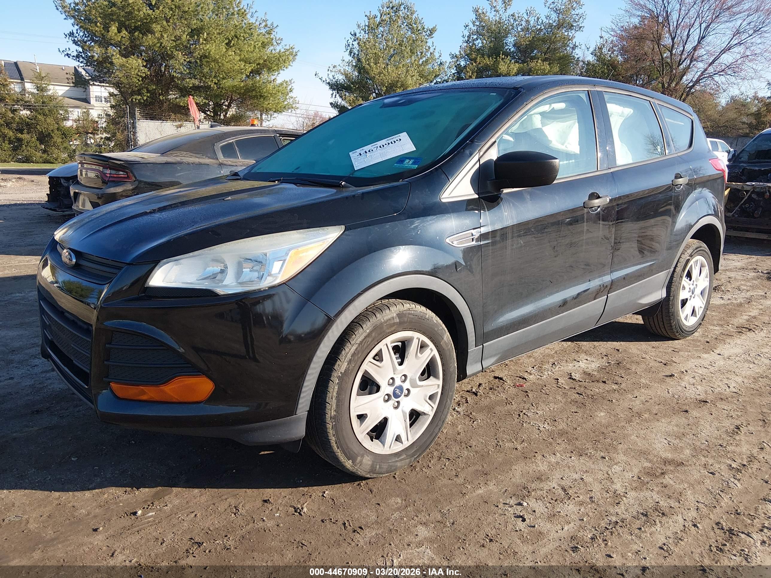 FORD ESCAPE image 2