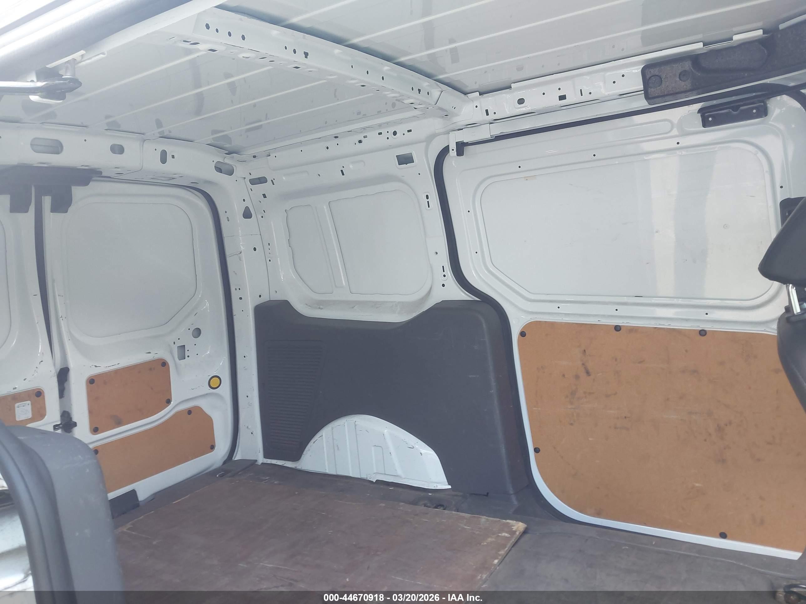 FORD TRANSIT image 8