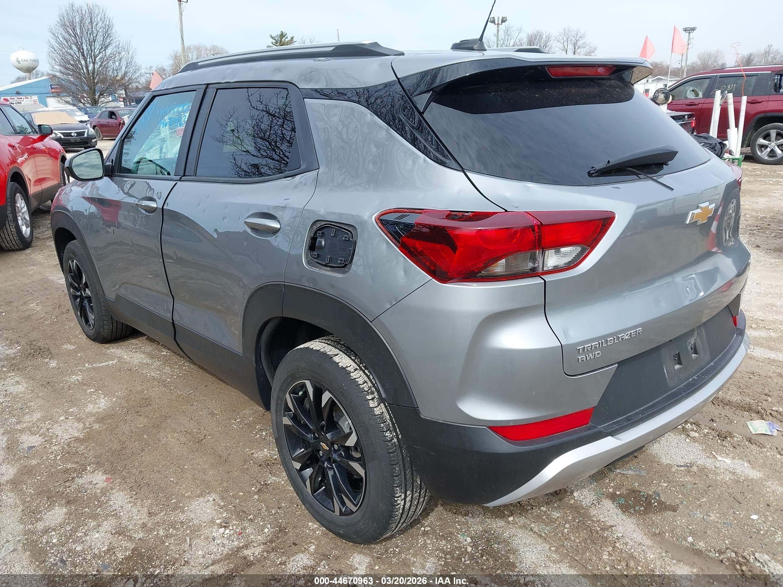 CHEVROLET TRAILBLAZER image 3