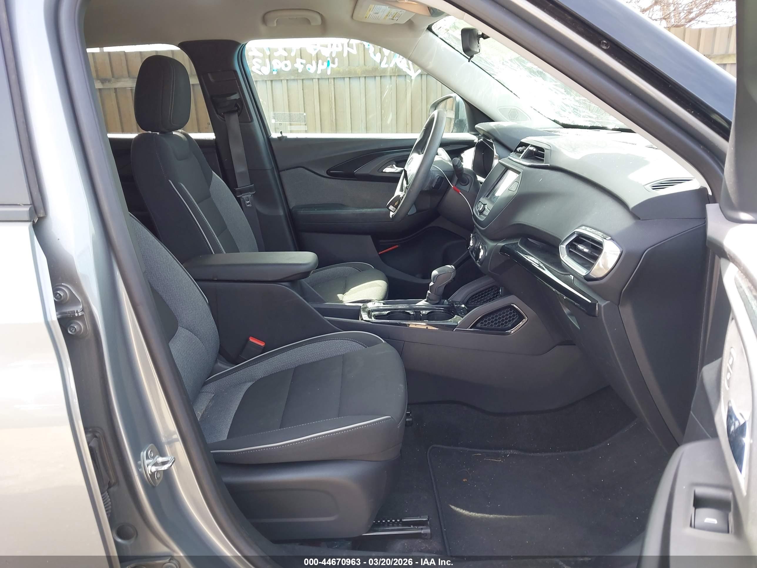 CHEVROLET TRAILBLAZER image 5