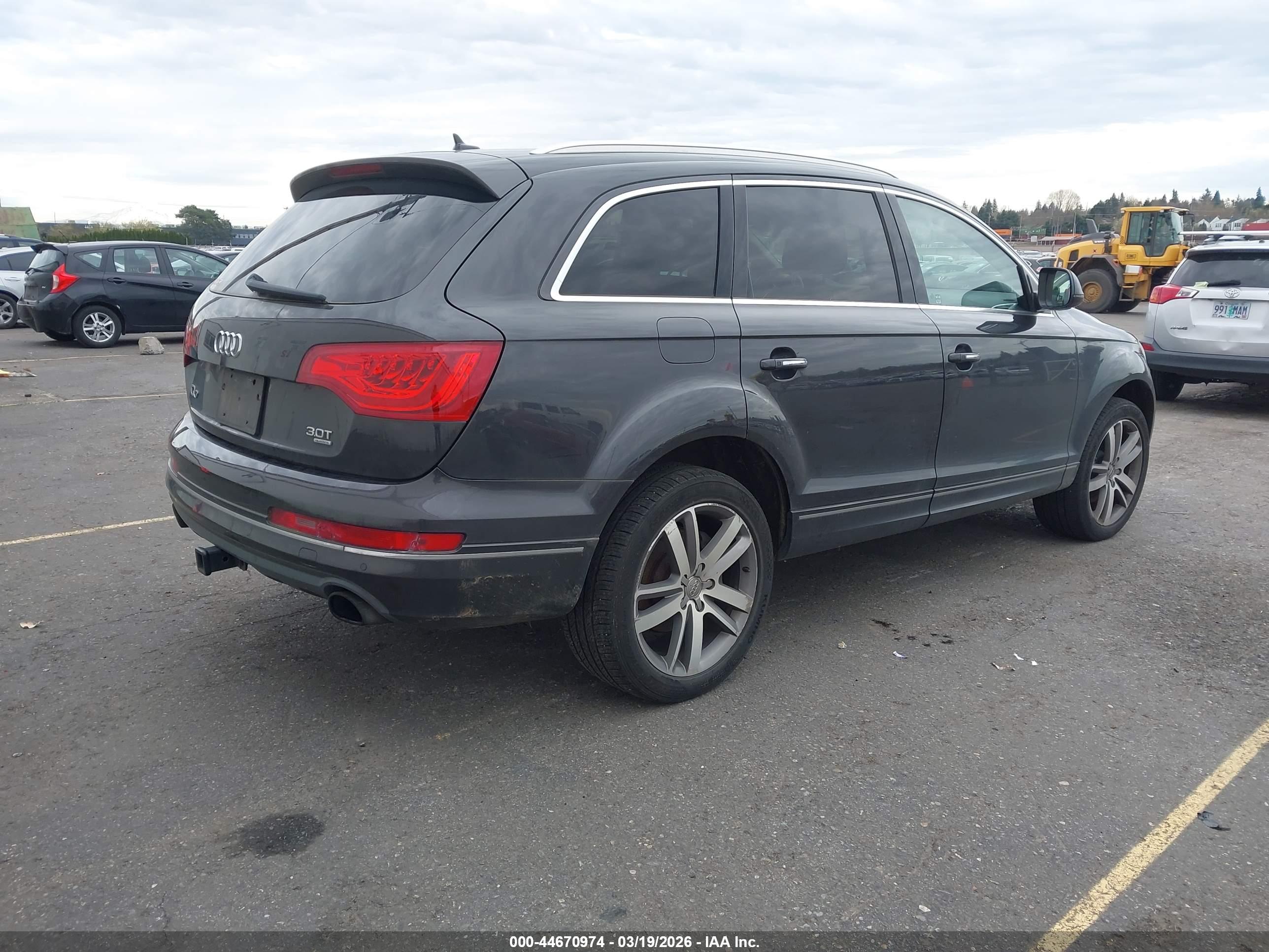 AUDI Q7 image 4
