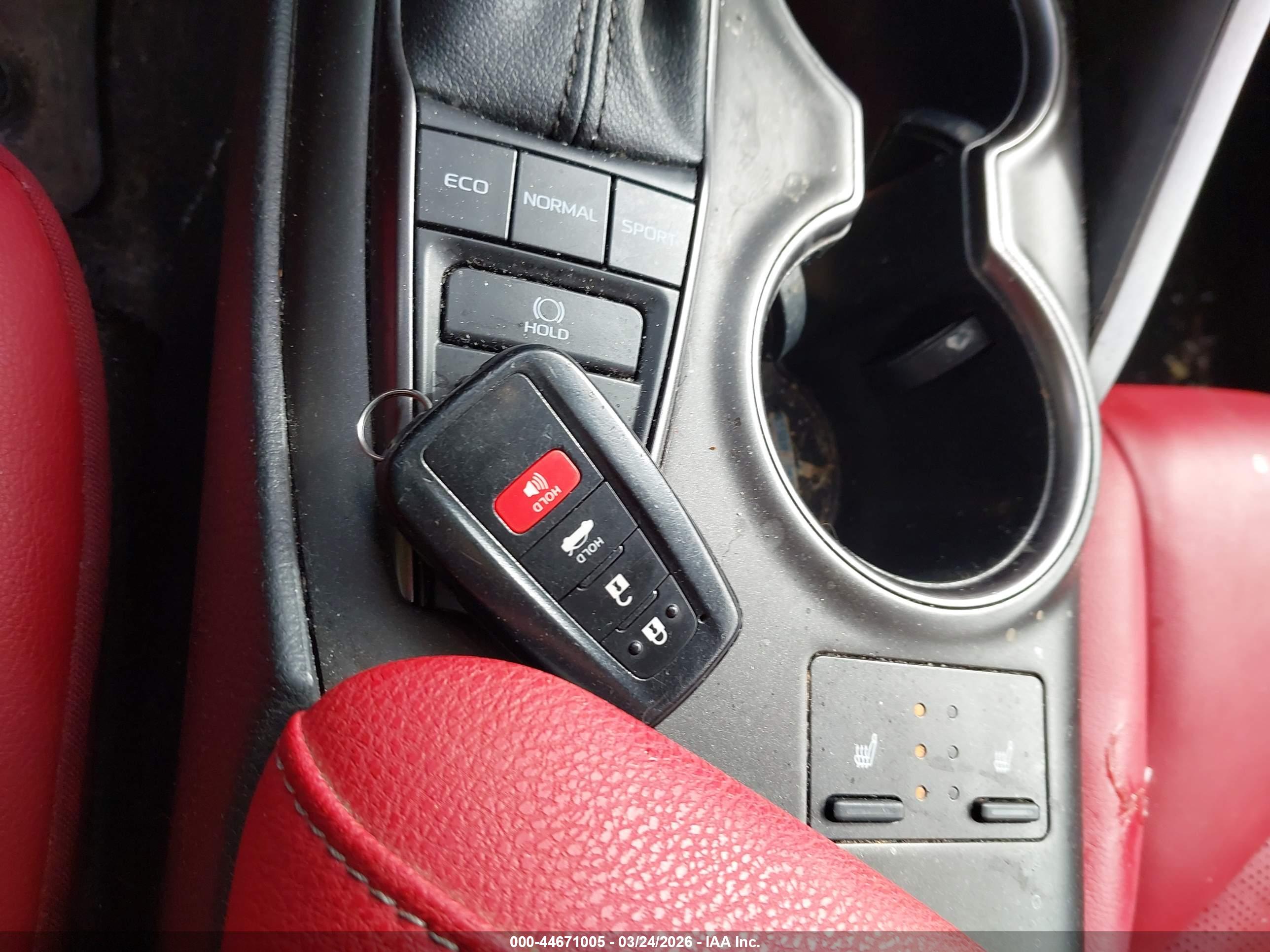 TOYOTA CAMRY image 11