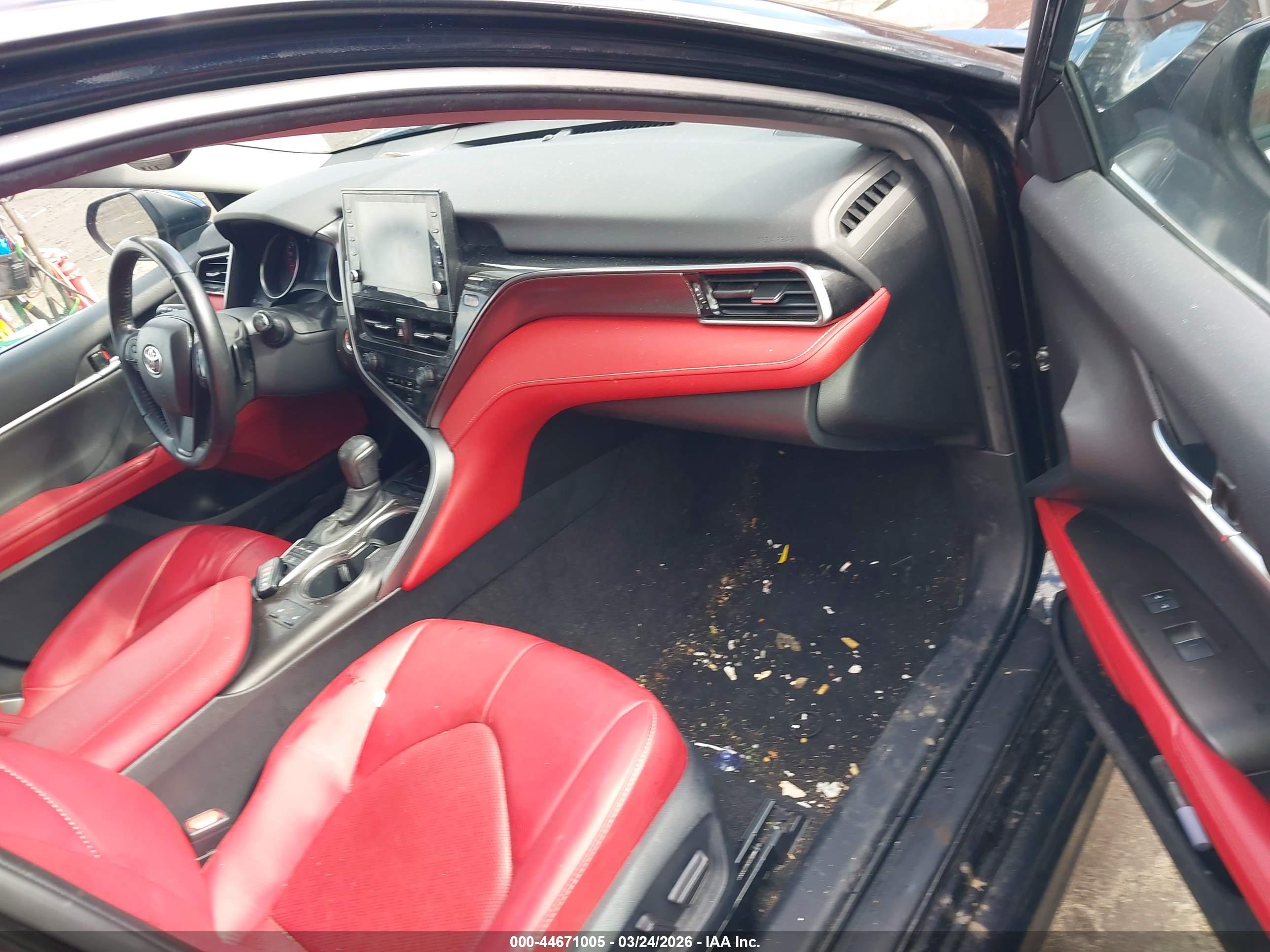 TOYOTA CAMRY image 5